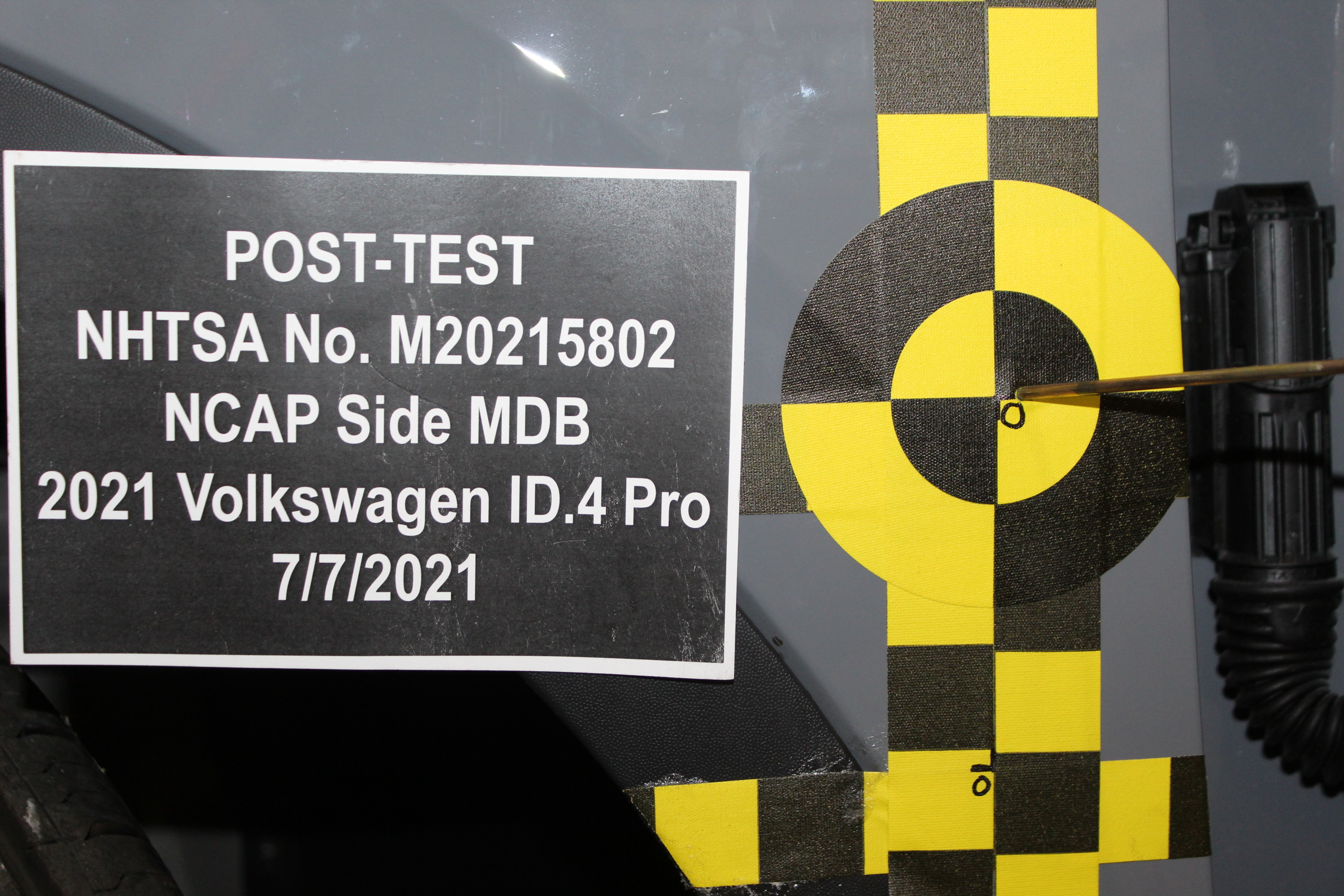 2021 VOLKSWAGEN ID.4 crash image 20