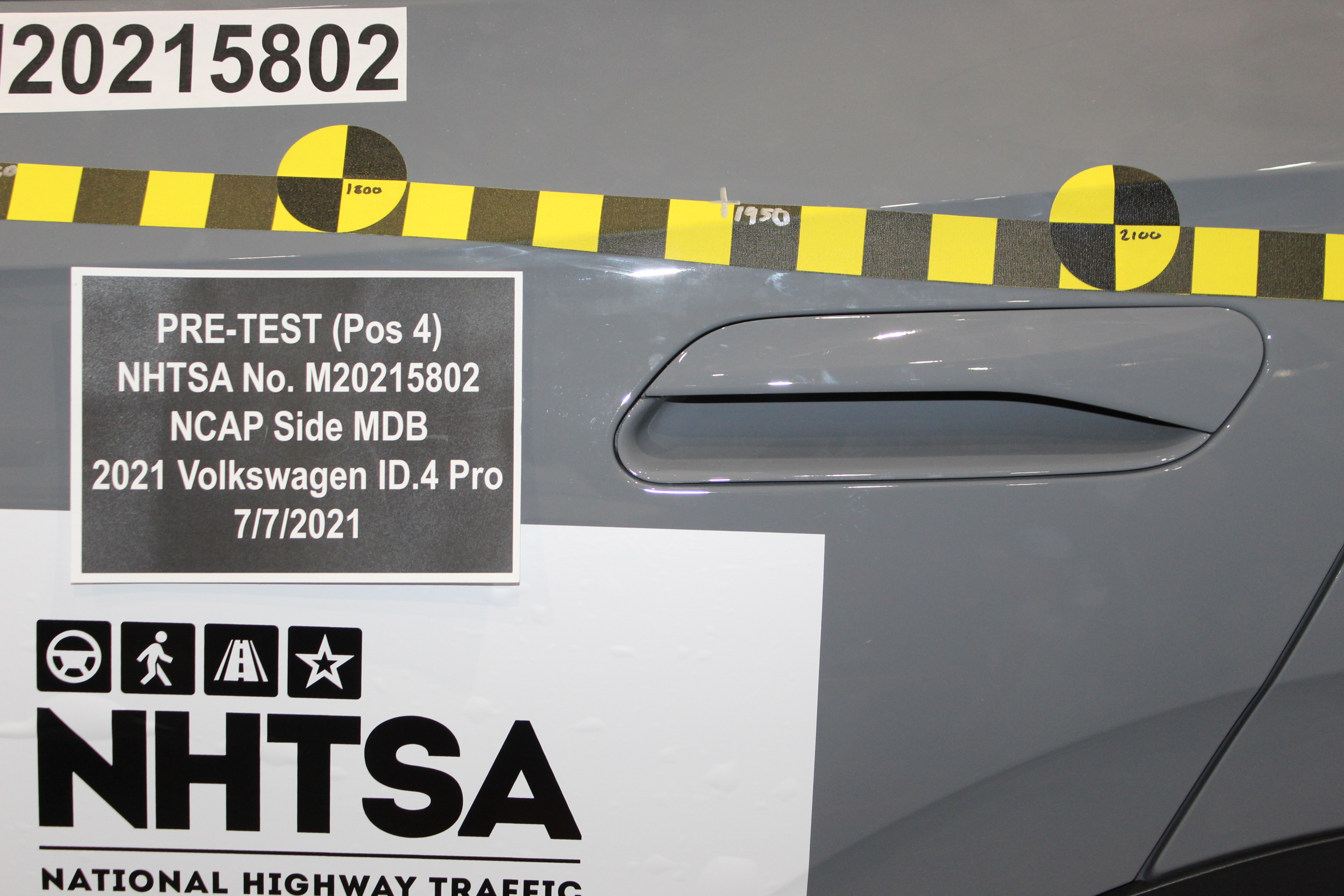 2021 VOLKSWAGEN ID.4 crash image 23