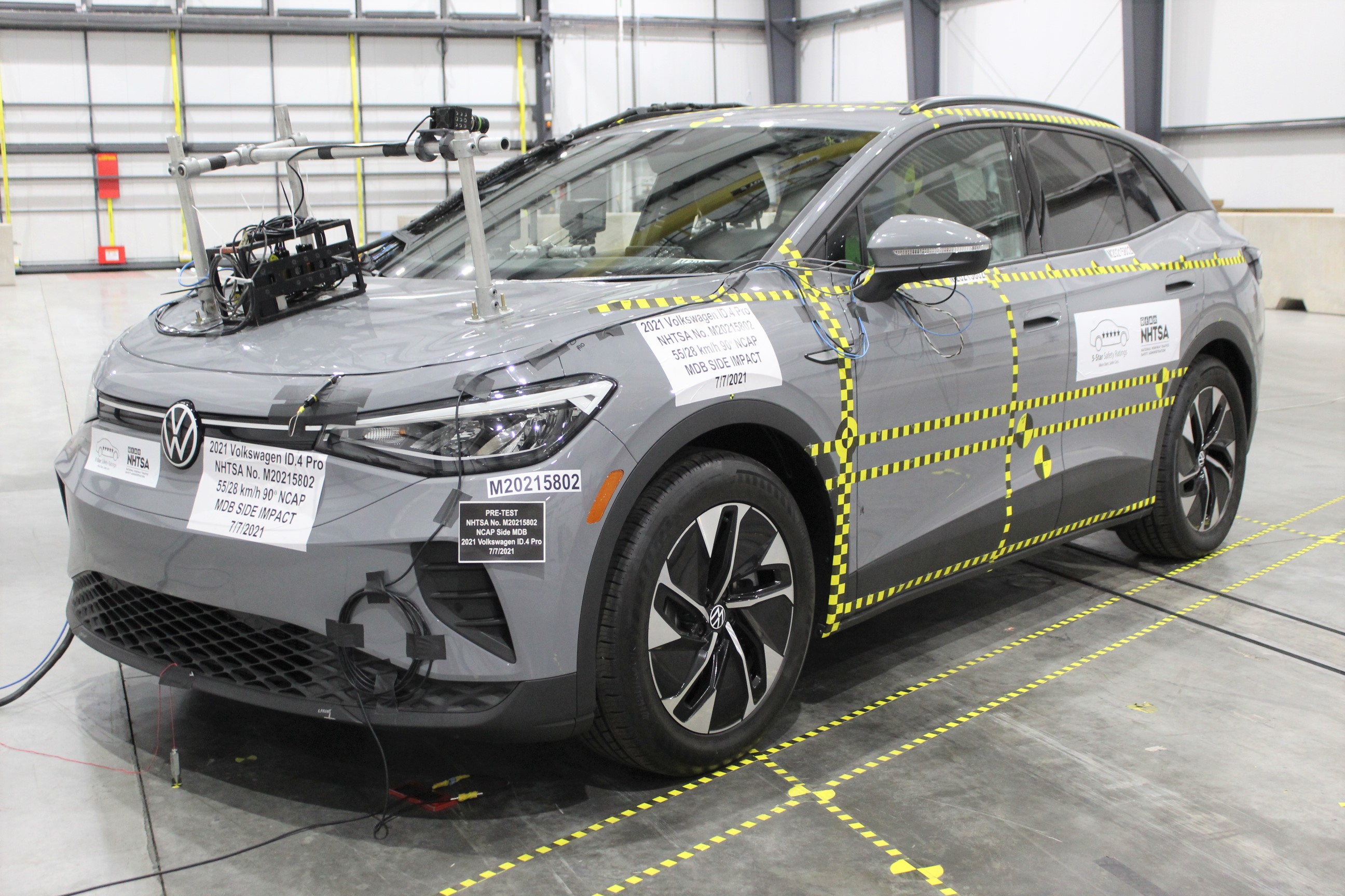 2021 VOLKSWAGEN ID.4 crash image 5