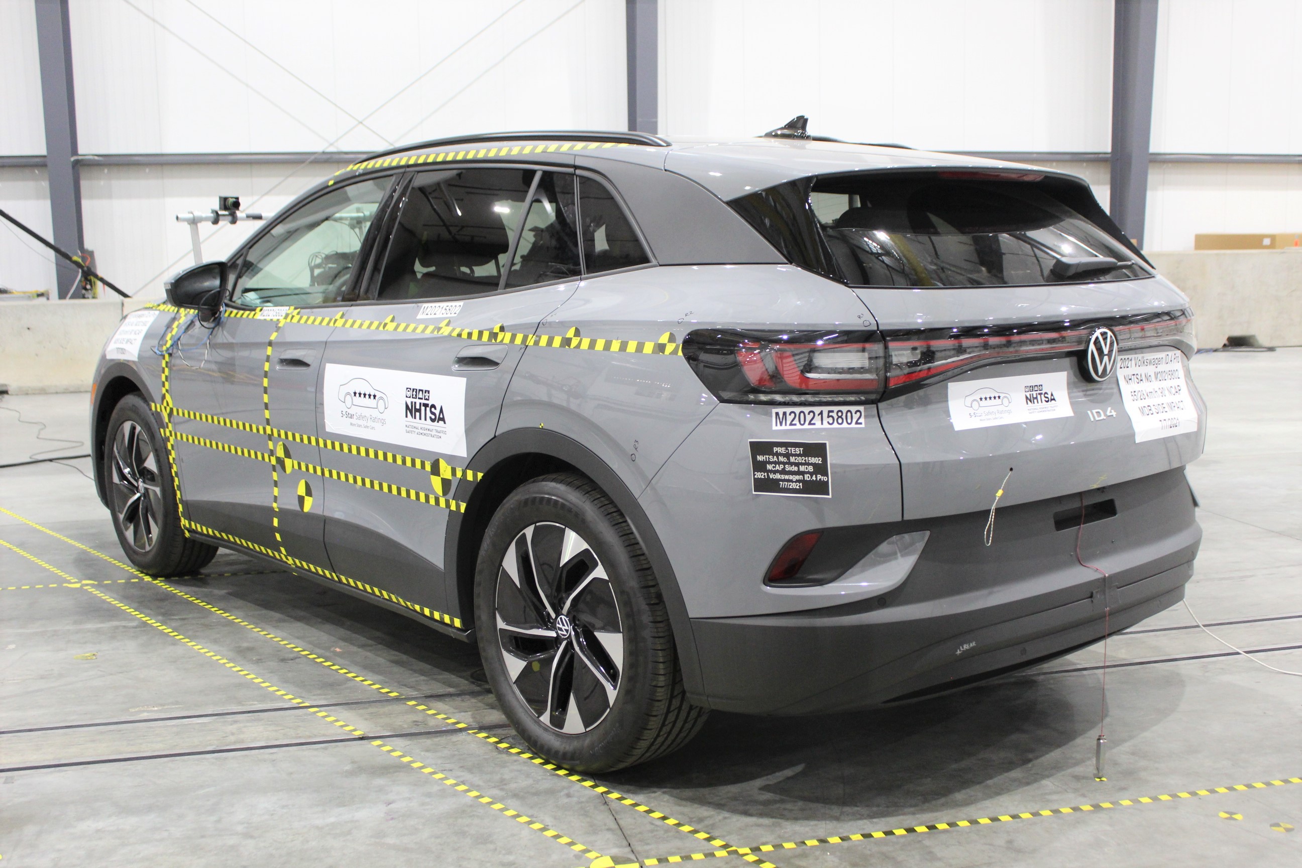 2021 VOLKSWAGEN ID.4 crash image 9