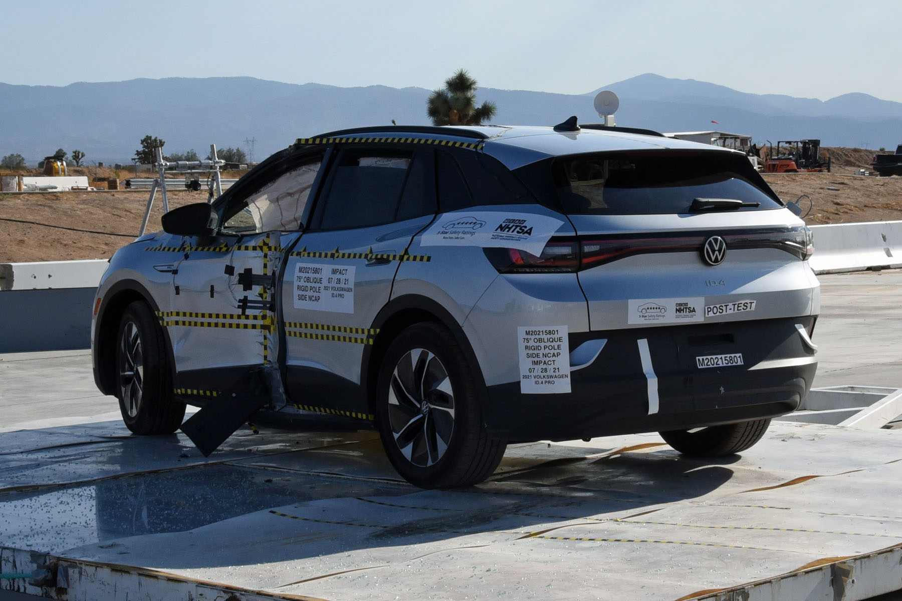 2021 VOLKSWAGEN ID.4 crash image 10
