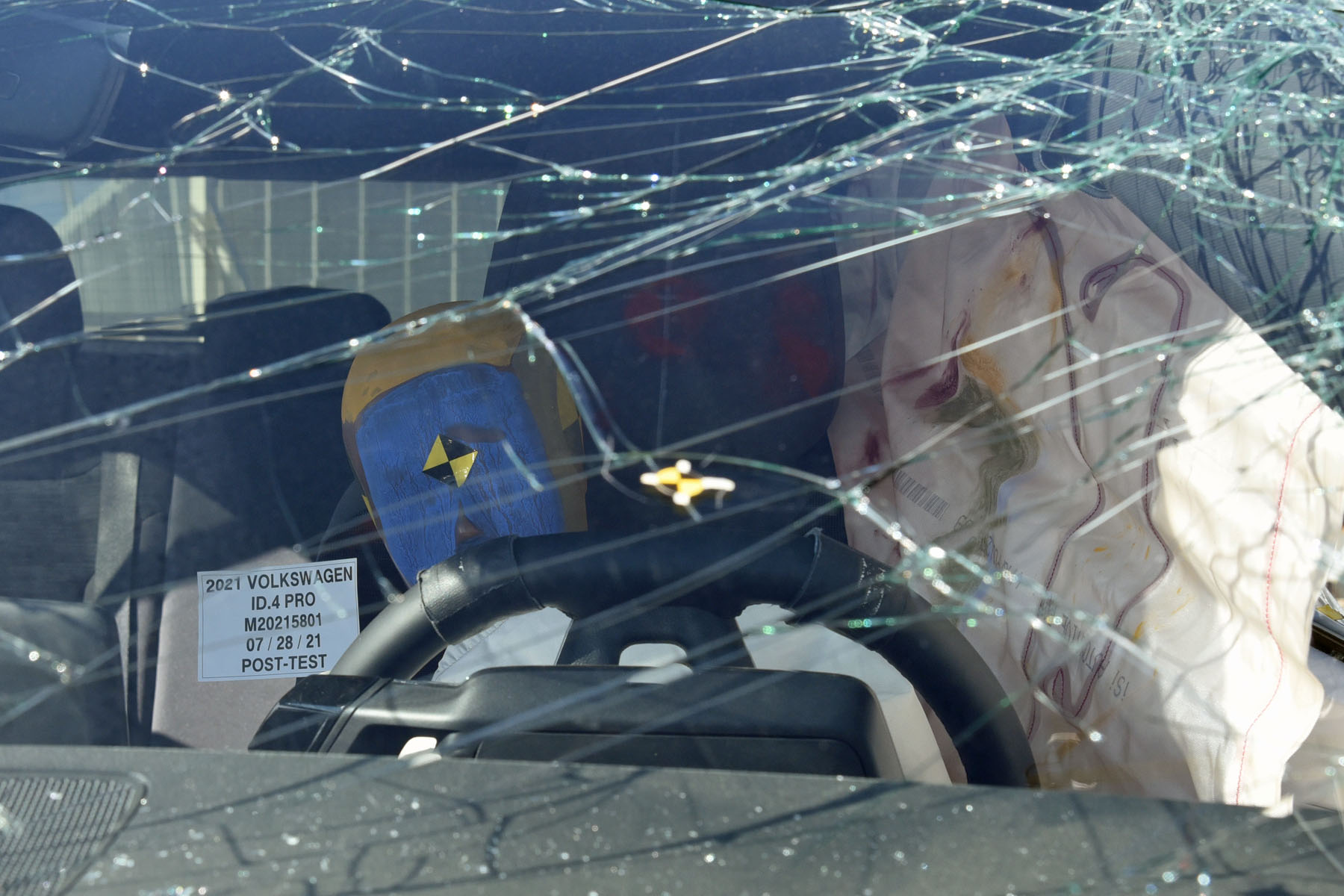 2021 VOLKSWAGEN ID.4 crash image 22