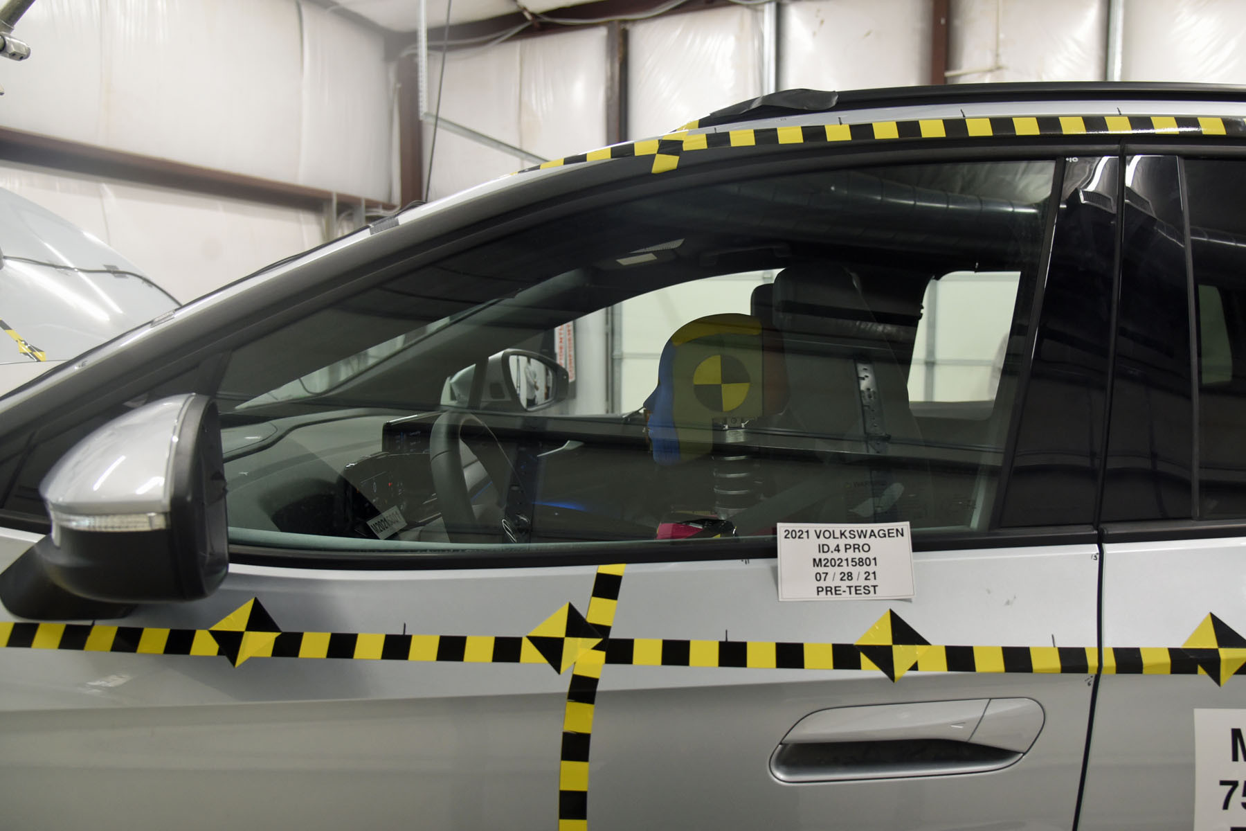 2021 VOLKSWAGEN ID.4 crash image 24