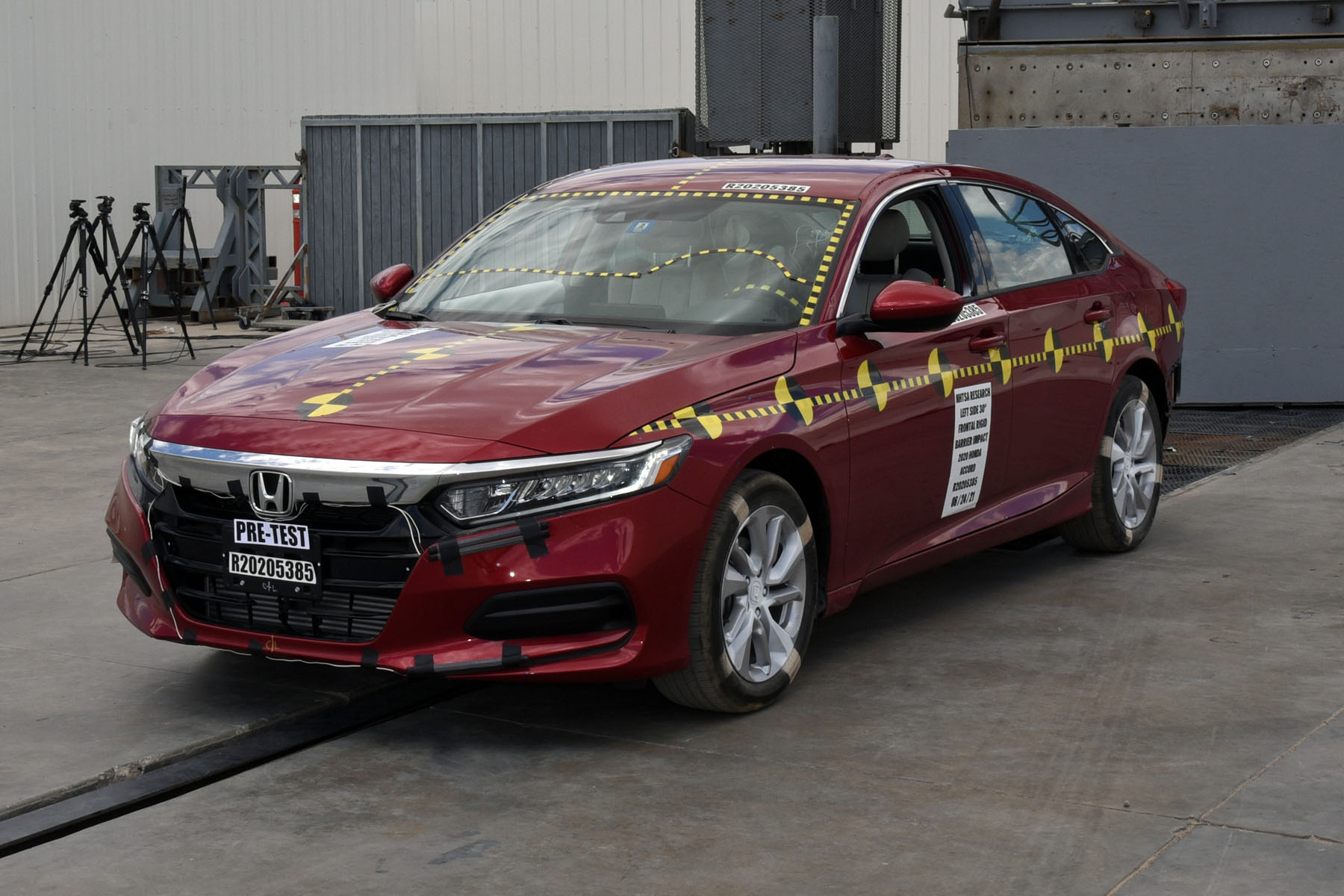 2020 HONDA ACCORD crash image 11