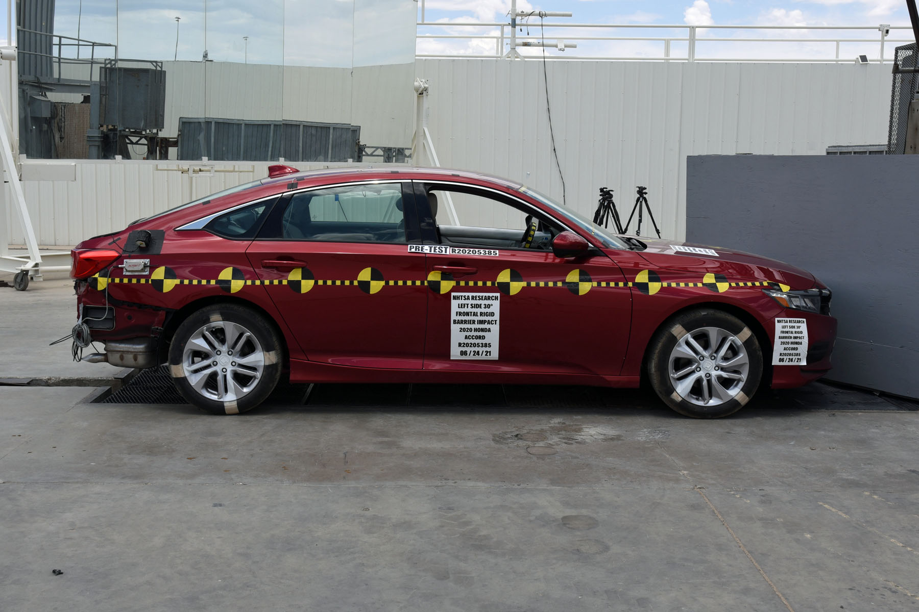 2020 HONDA ACCORD crash image 9