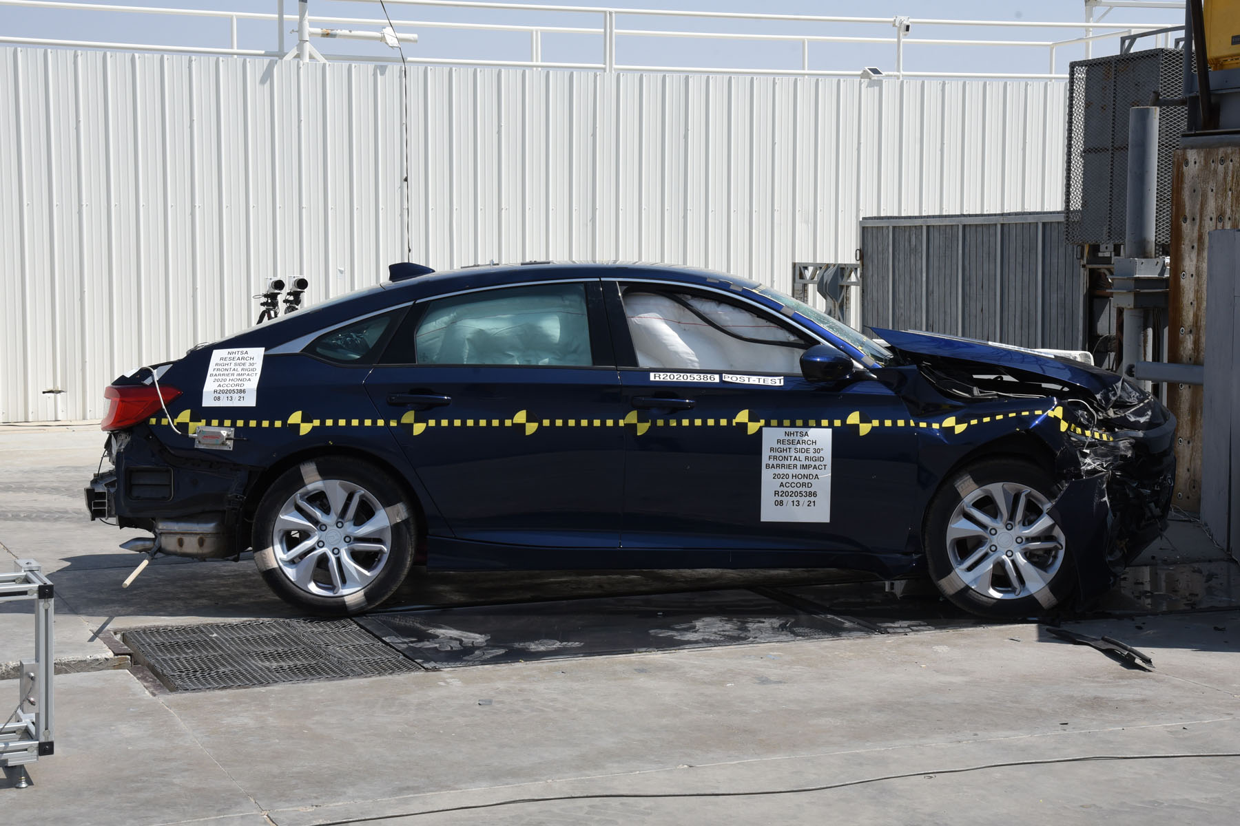 2020 HONDA ACCORD crash image 10