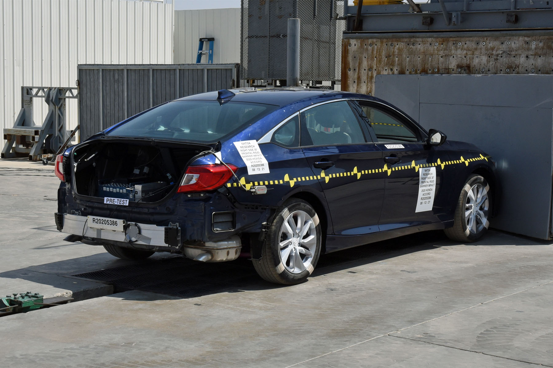 2020 HONDA ACCORD crash image 15