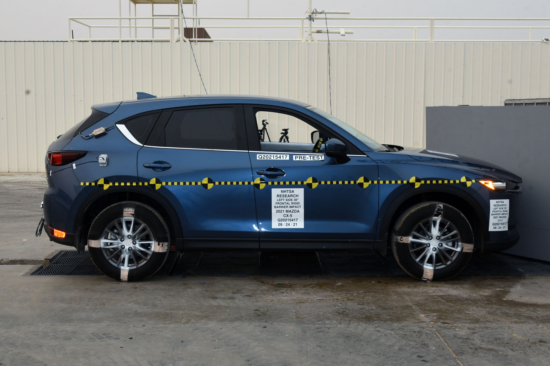 2021 MAZDA CX-5 crash image 9