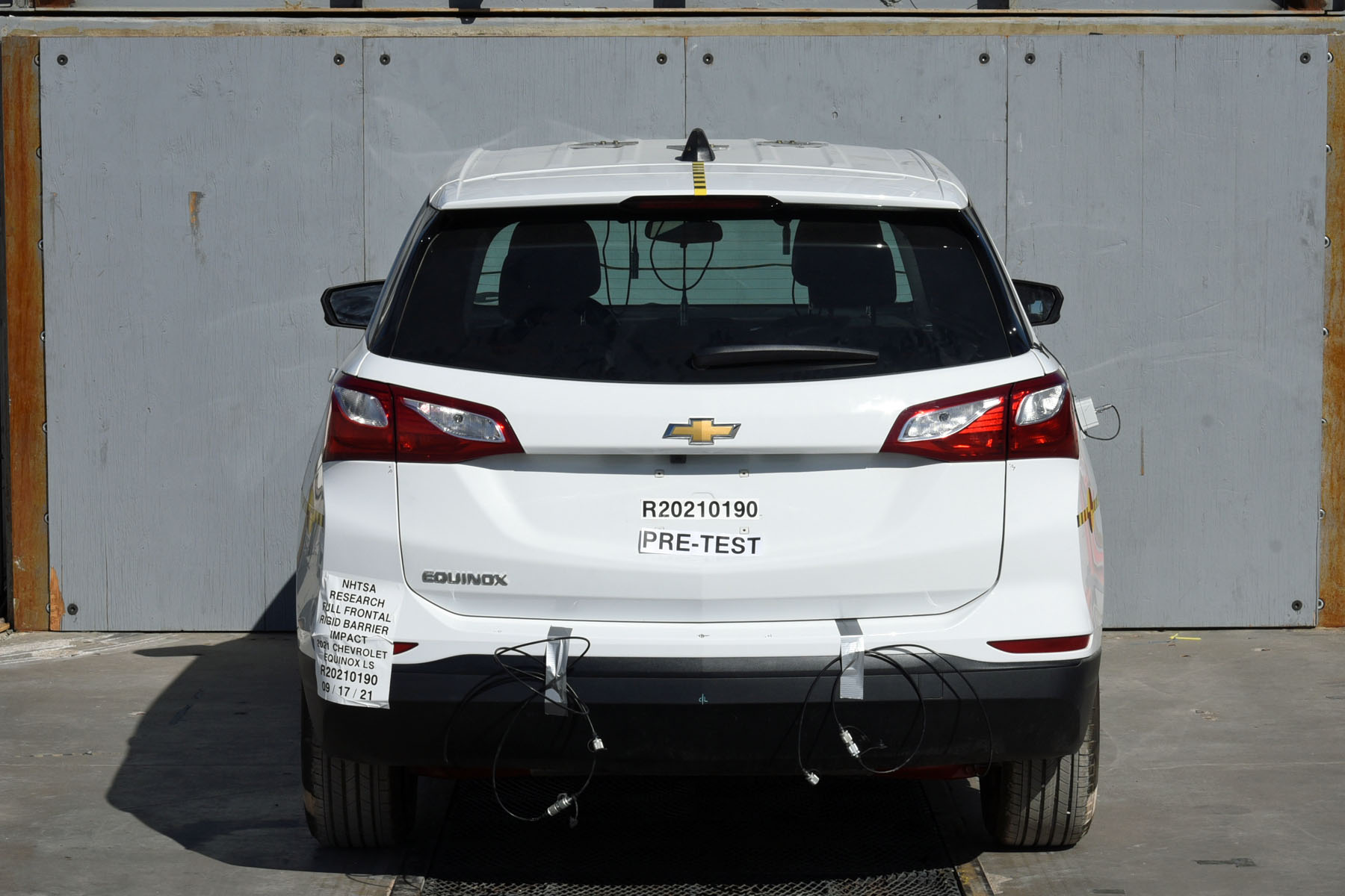 2021 CHEVROLET EQUINOX crash image 17