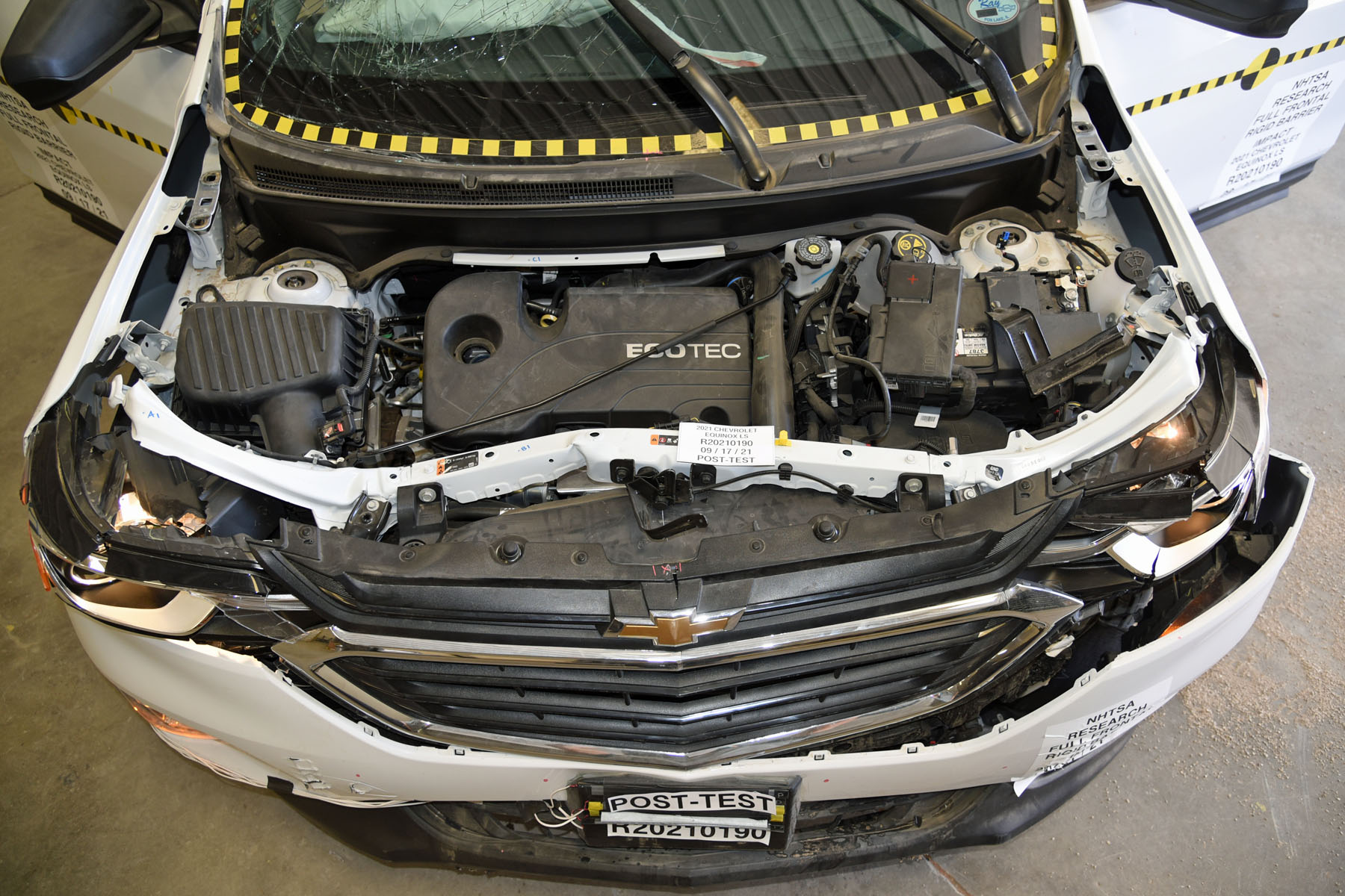 2021 CHEVROLET EQUINOX crash image 24