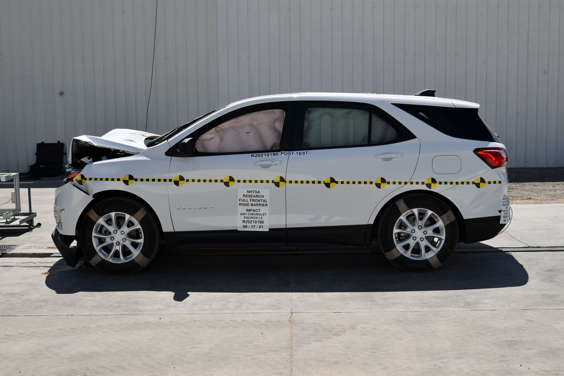 2021 CHEVROLET EQUINOX crash image 8