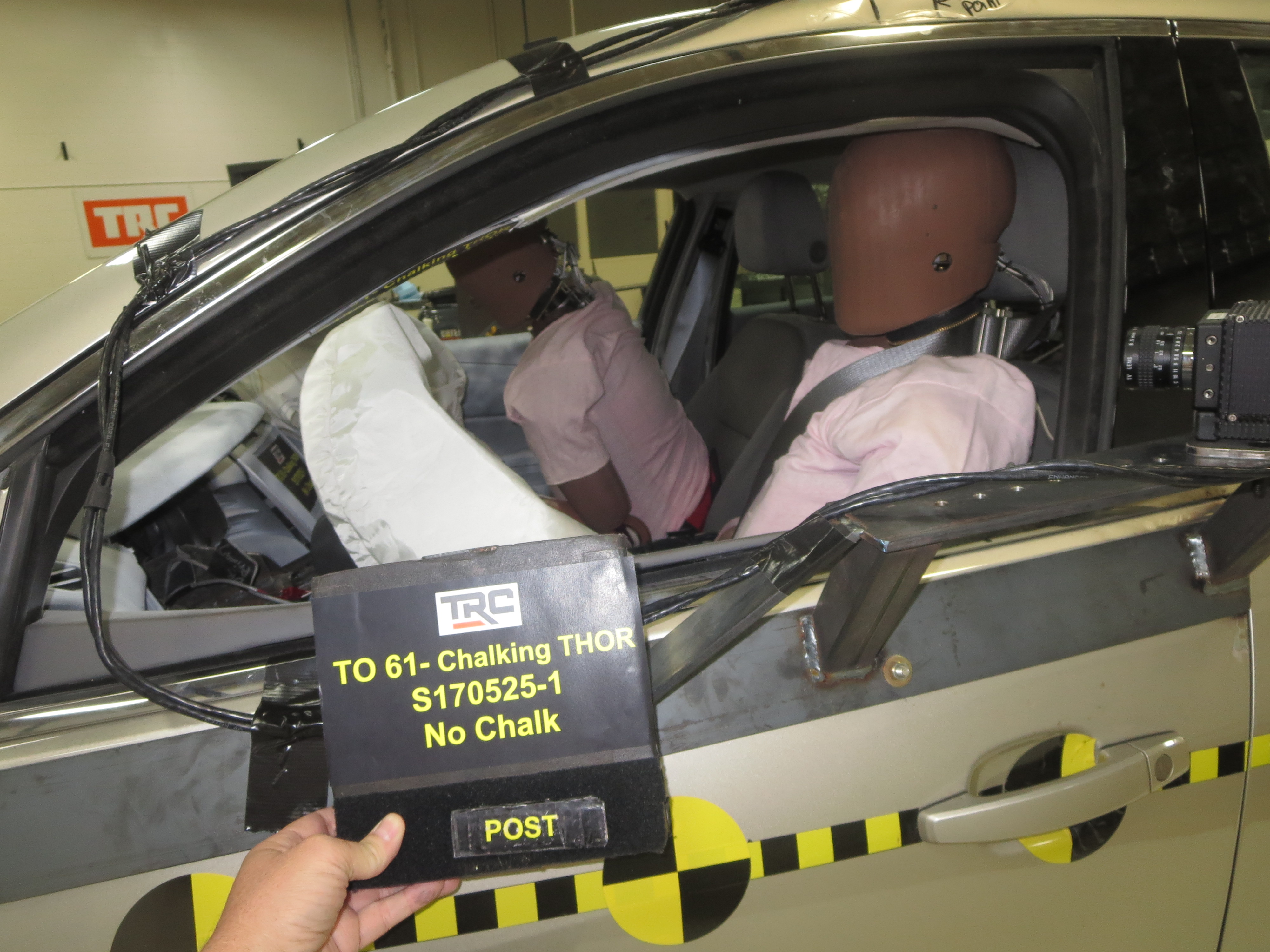 2016 CHEVROLET MALIBU crash-test photo