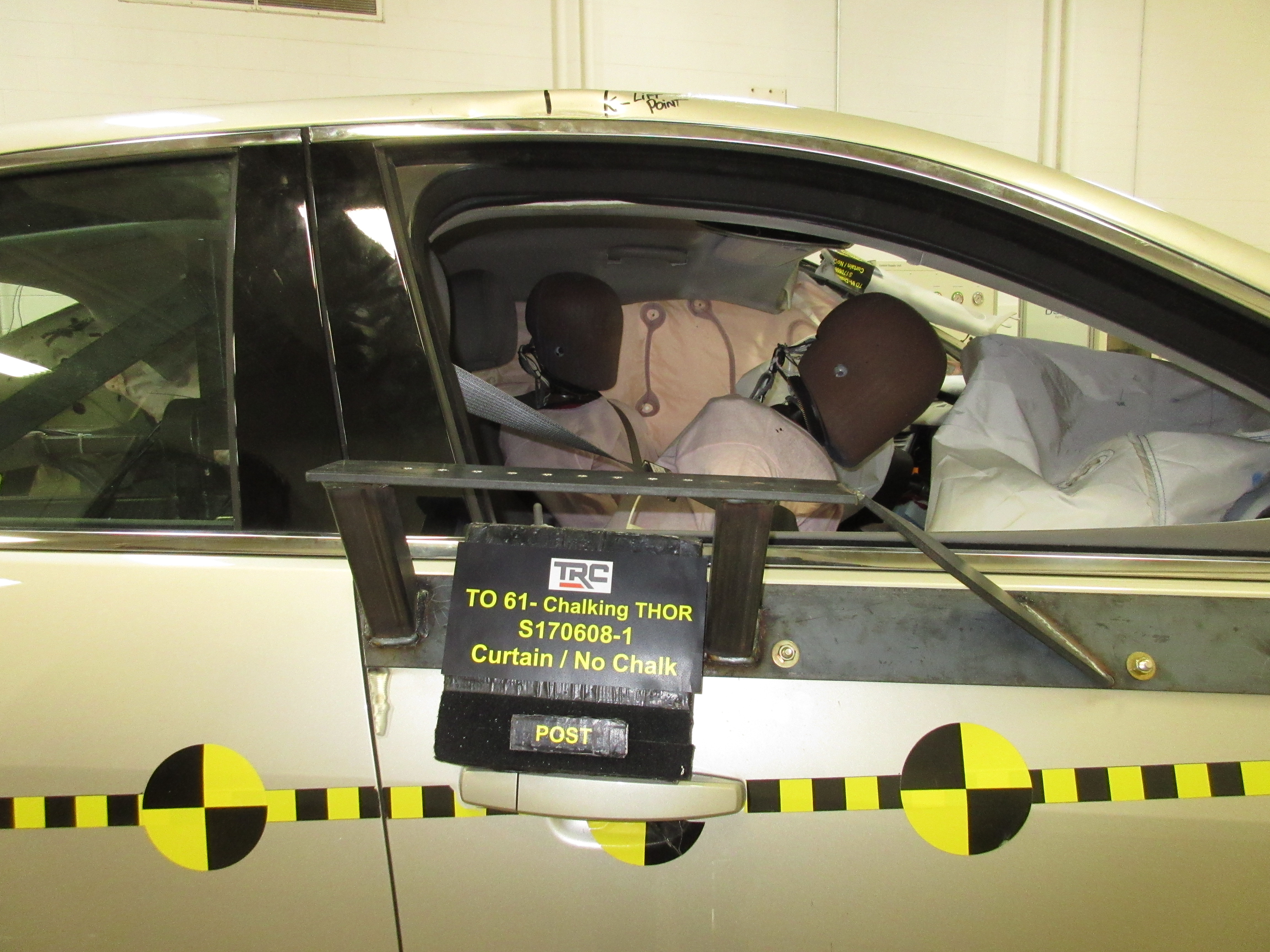 2016 CHEVROLET MALIBU crash-test photo