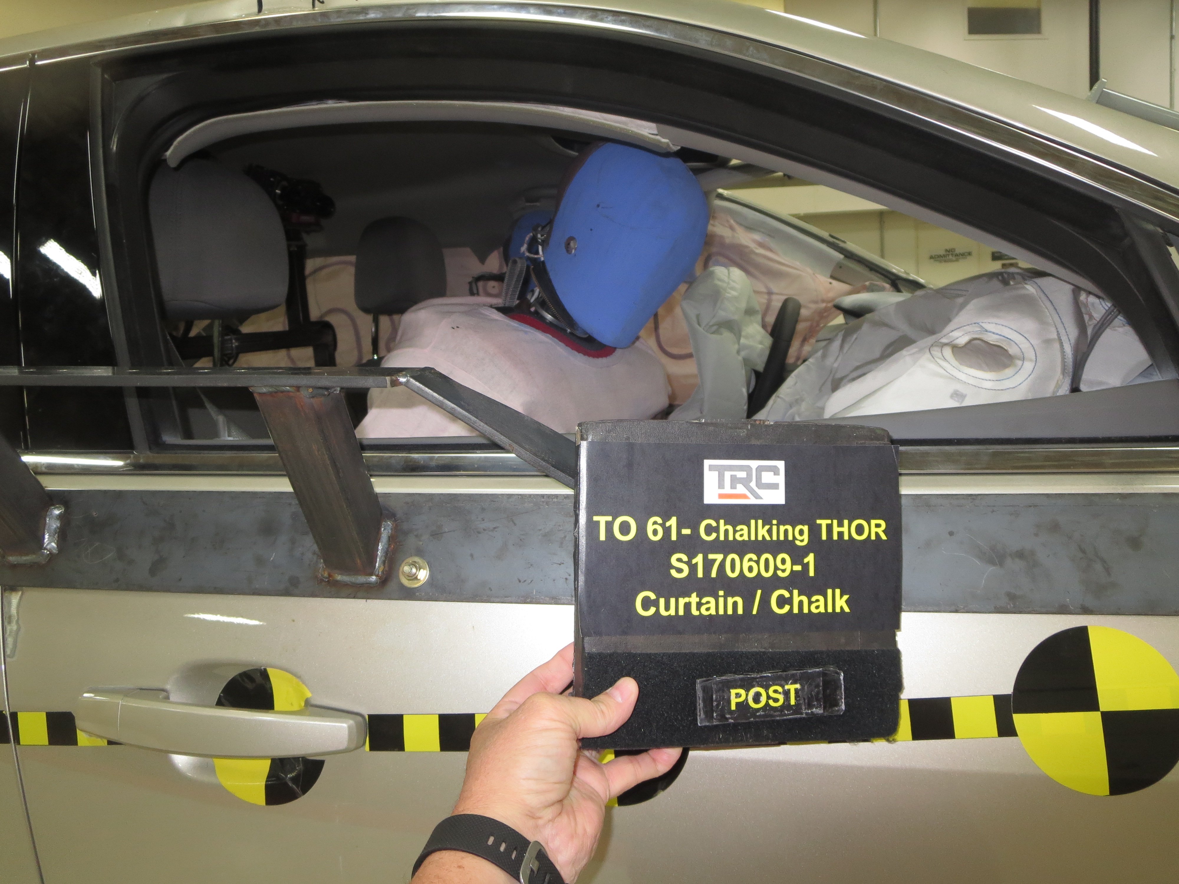 2016 CHEVROLET MALIBU crash-test photo