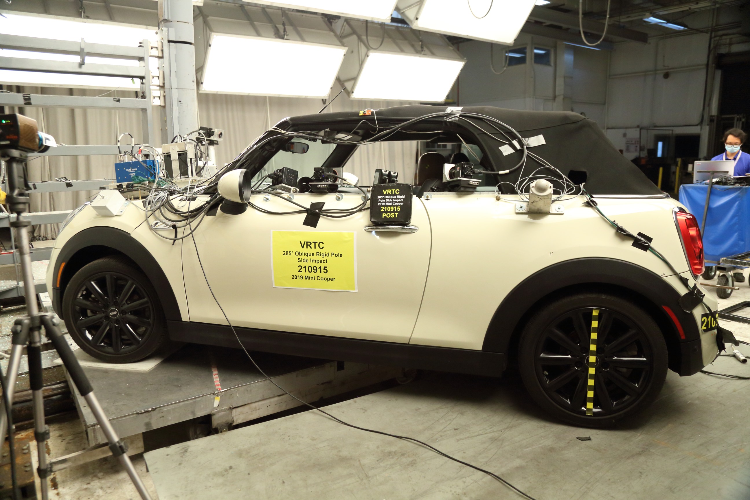 2019 MINI COOPER crash image 14