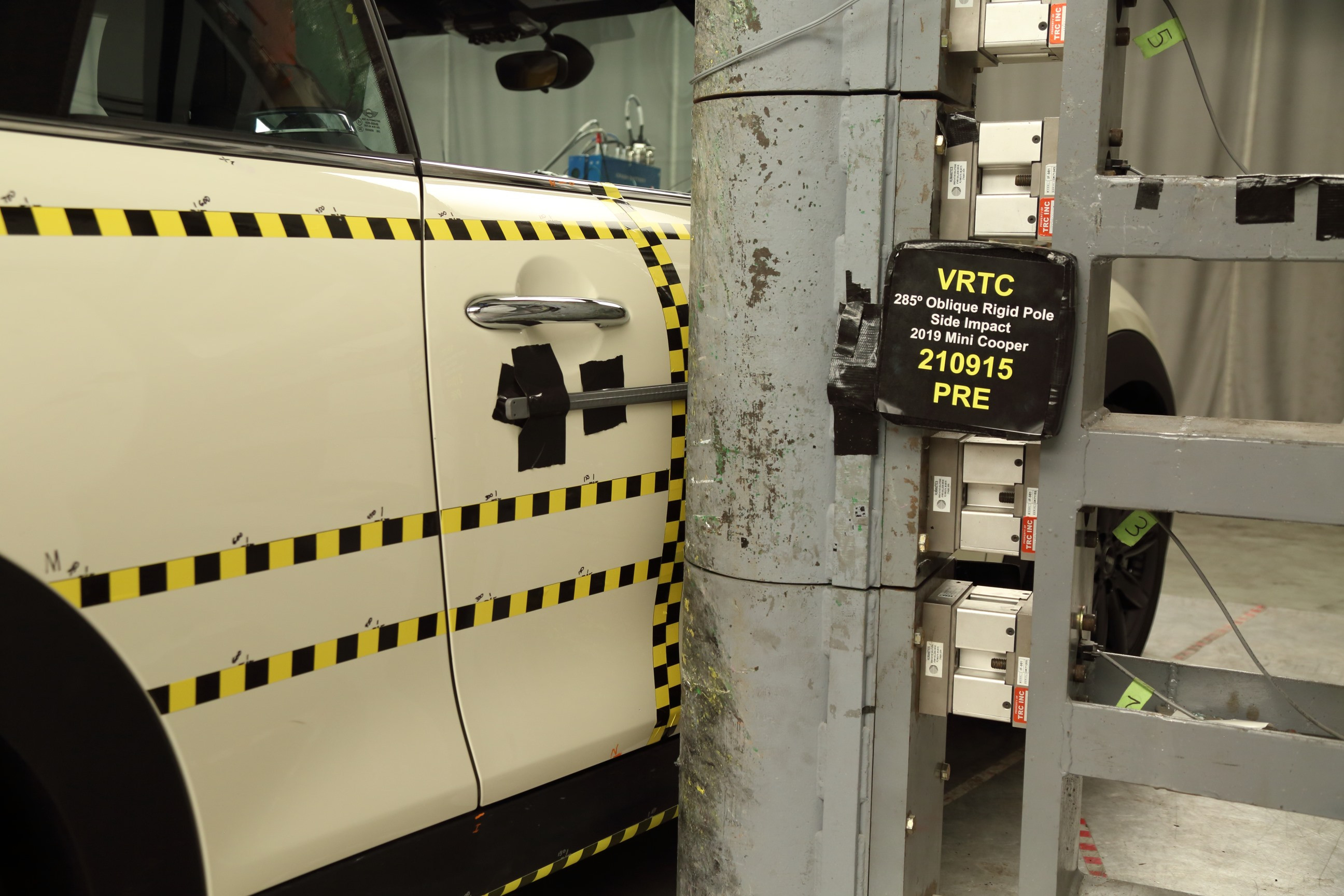 2019 MINI COOPER crash image 17