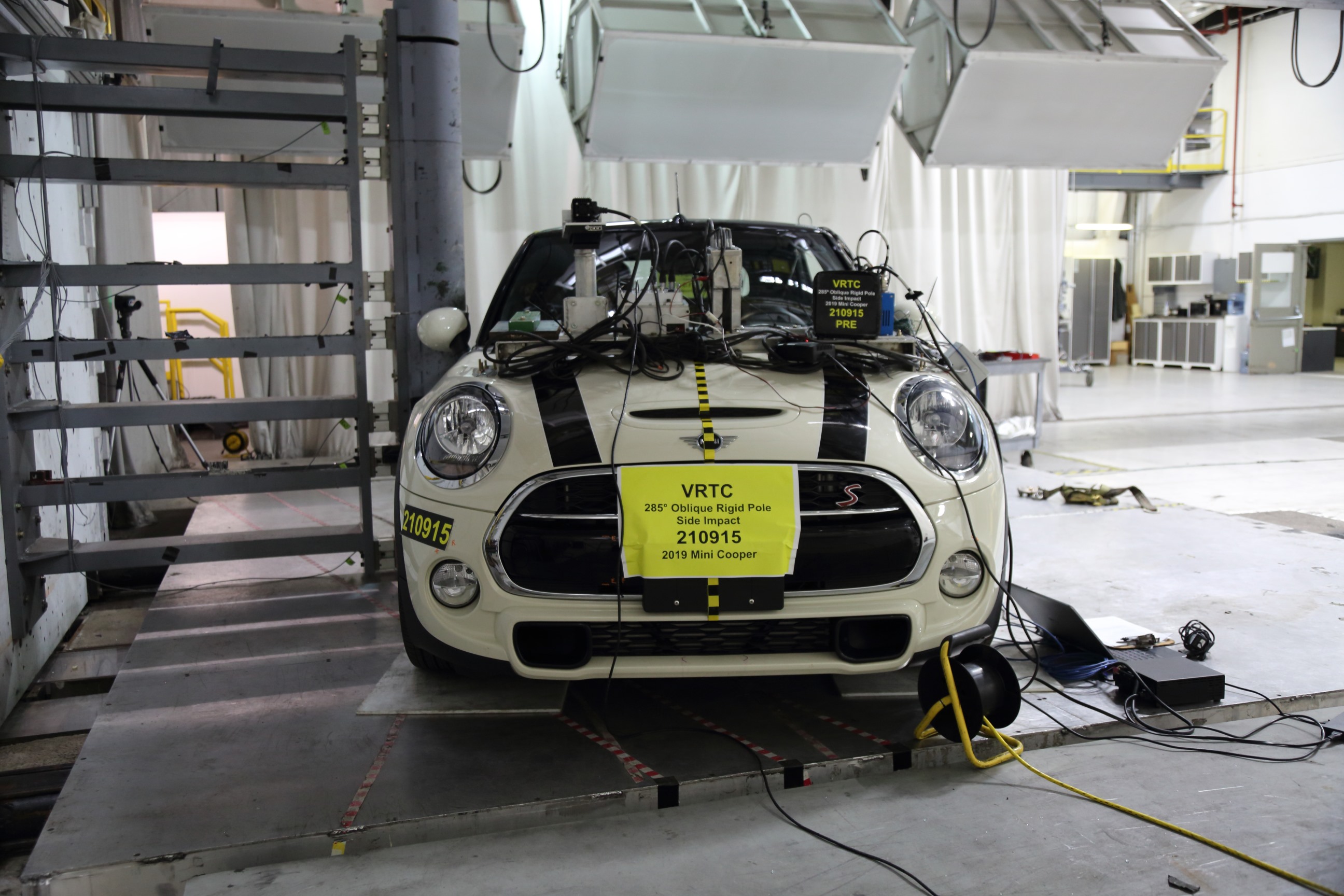 2019 MINI COOPER crash image 3