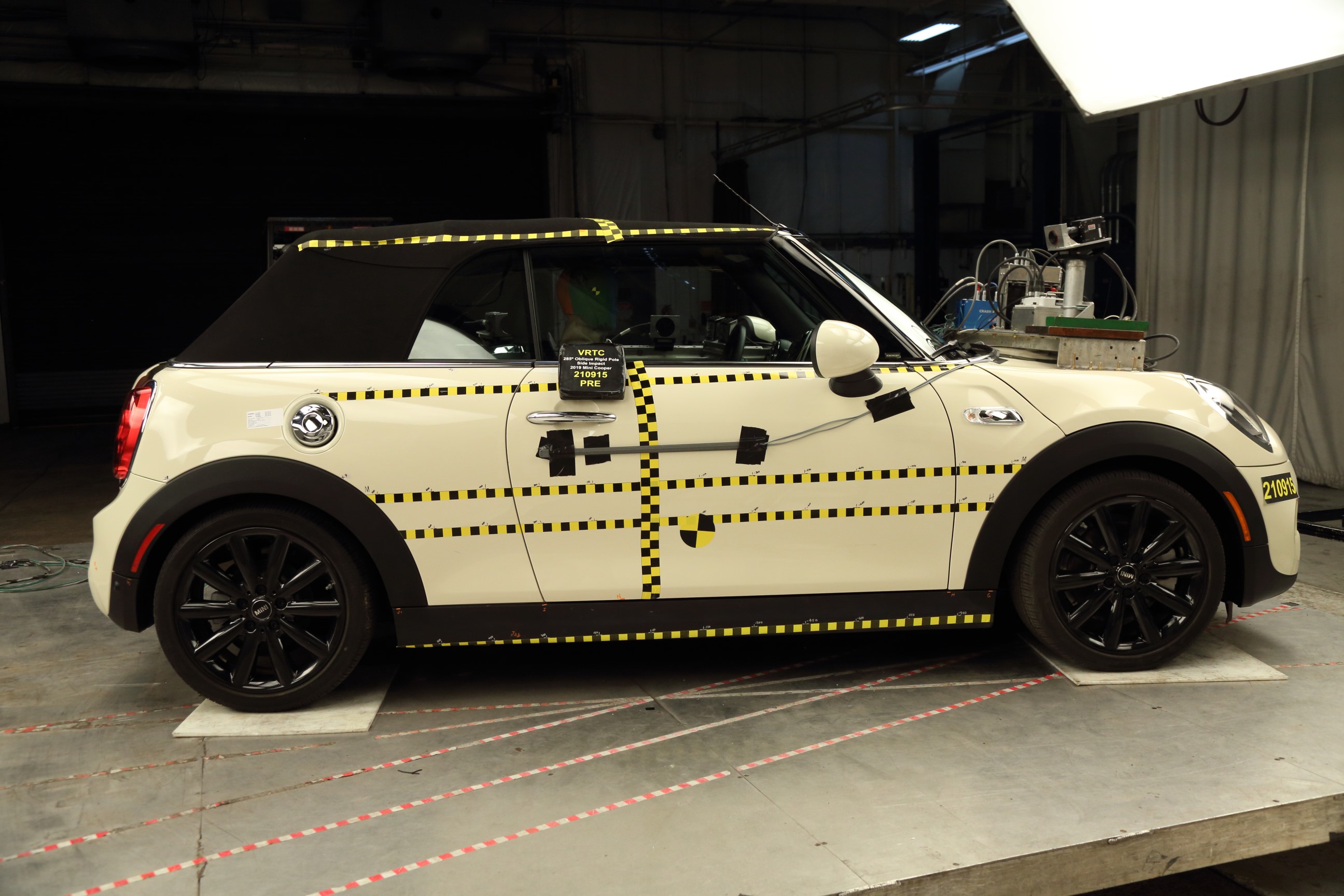 2019 MINI COOPER crash image 7