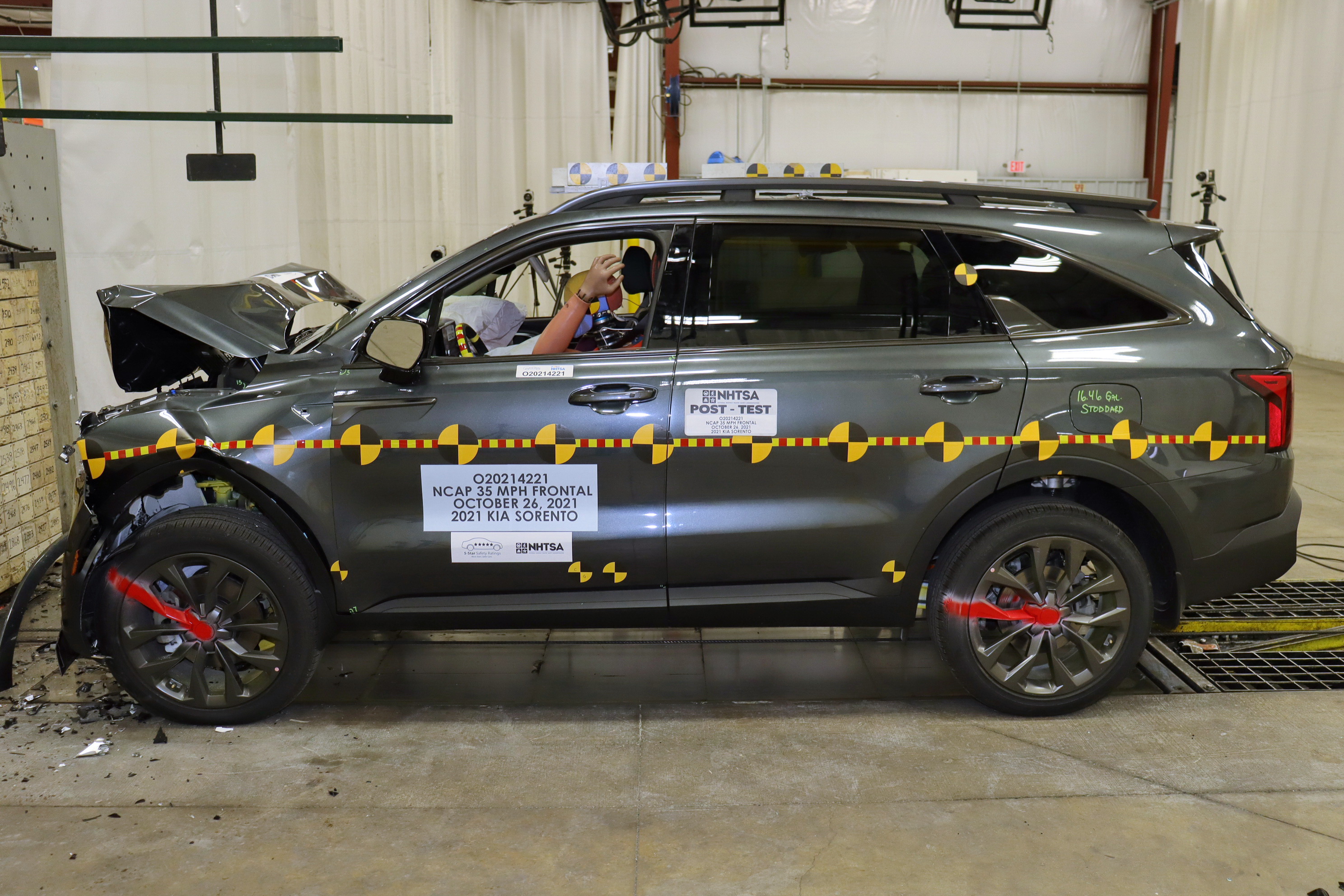 2021 KIA SORENTO crash image 11