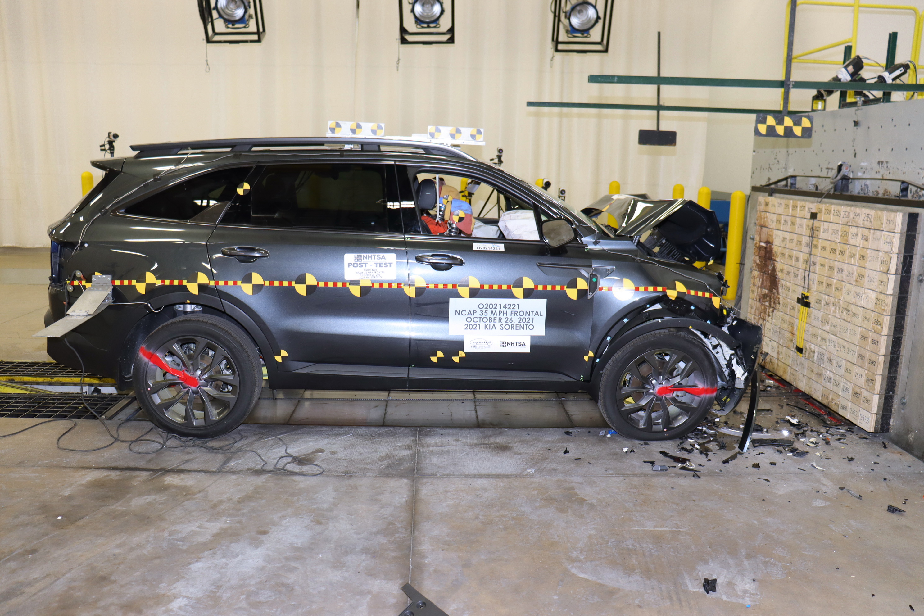 2021 KIA SORENTO crash image 13