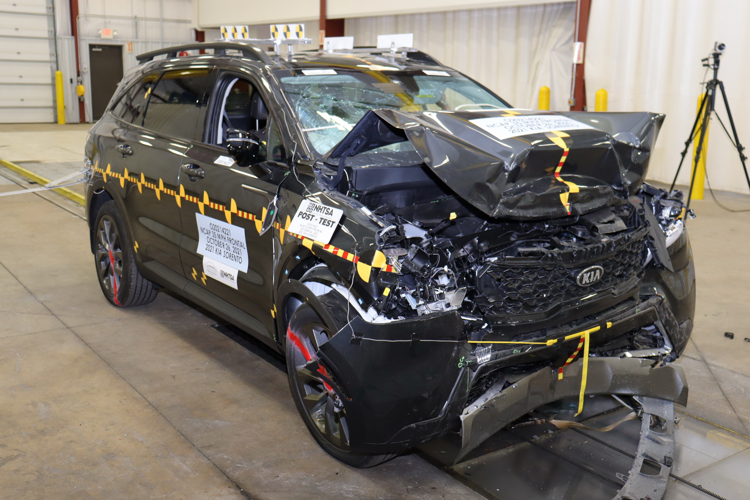 2021 KIA SORENTO crash image 15