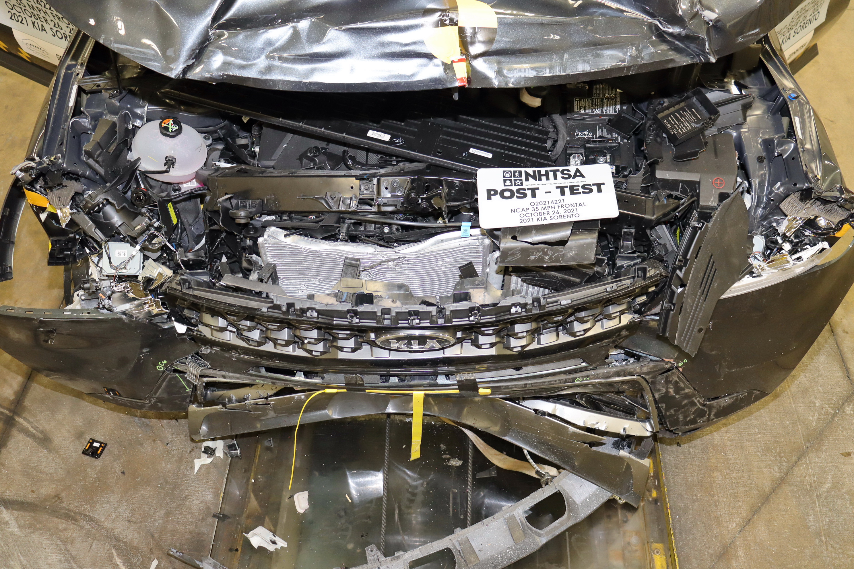 2021 KIA SORENTO crash image 21