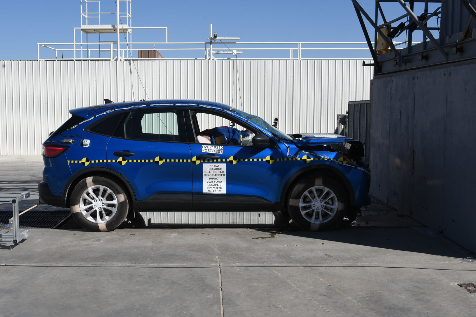 2021 FORD ESCAPE crash image 10