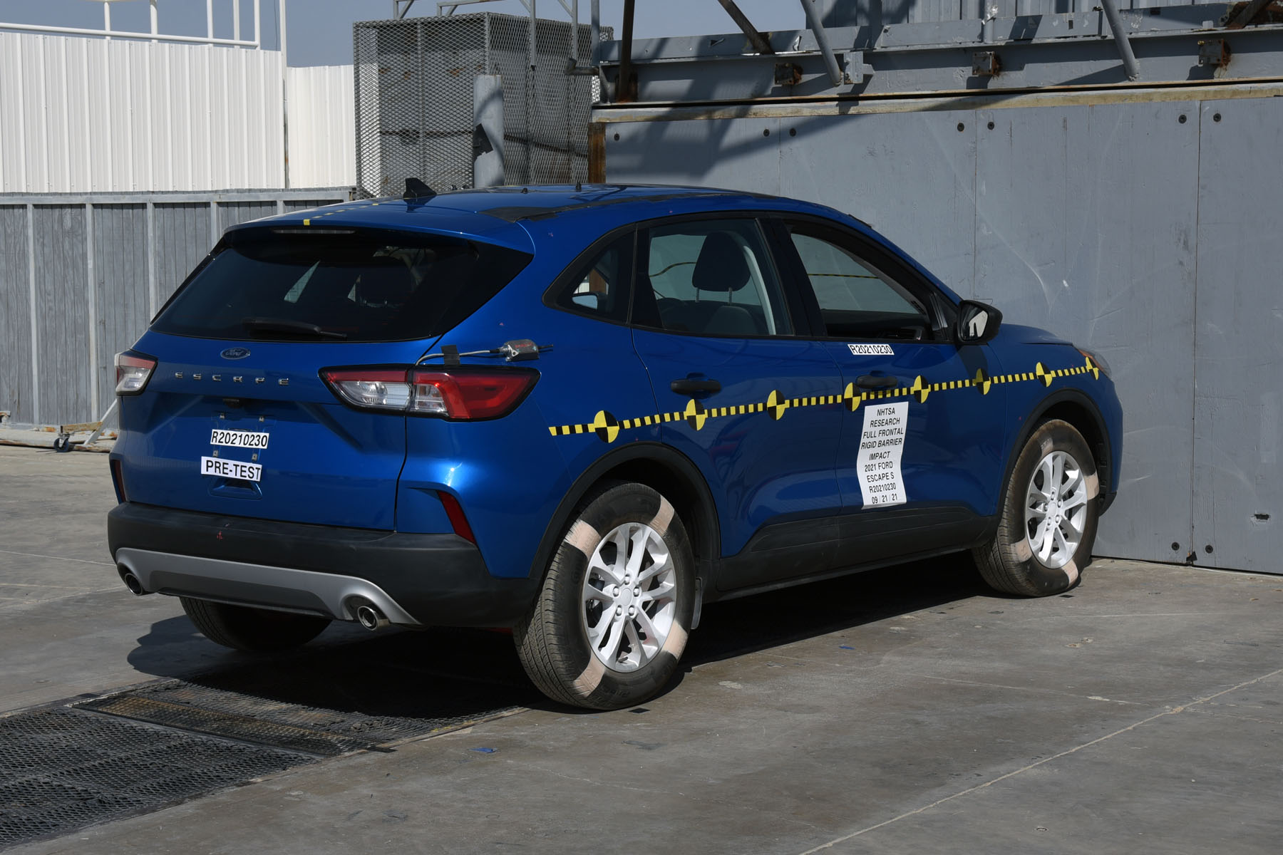 2021 FORD ESCAPE crash image 15