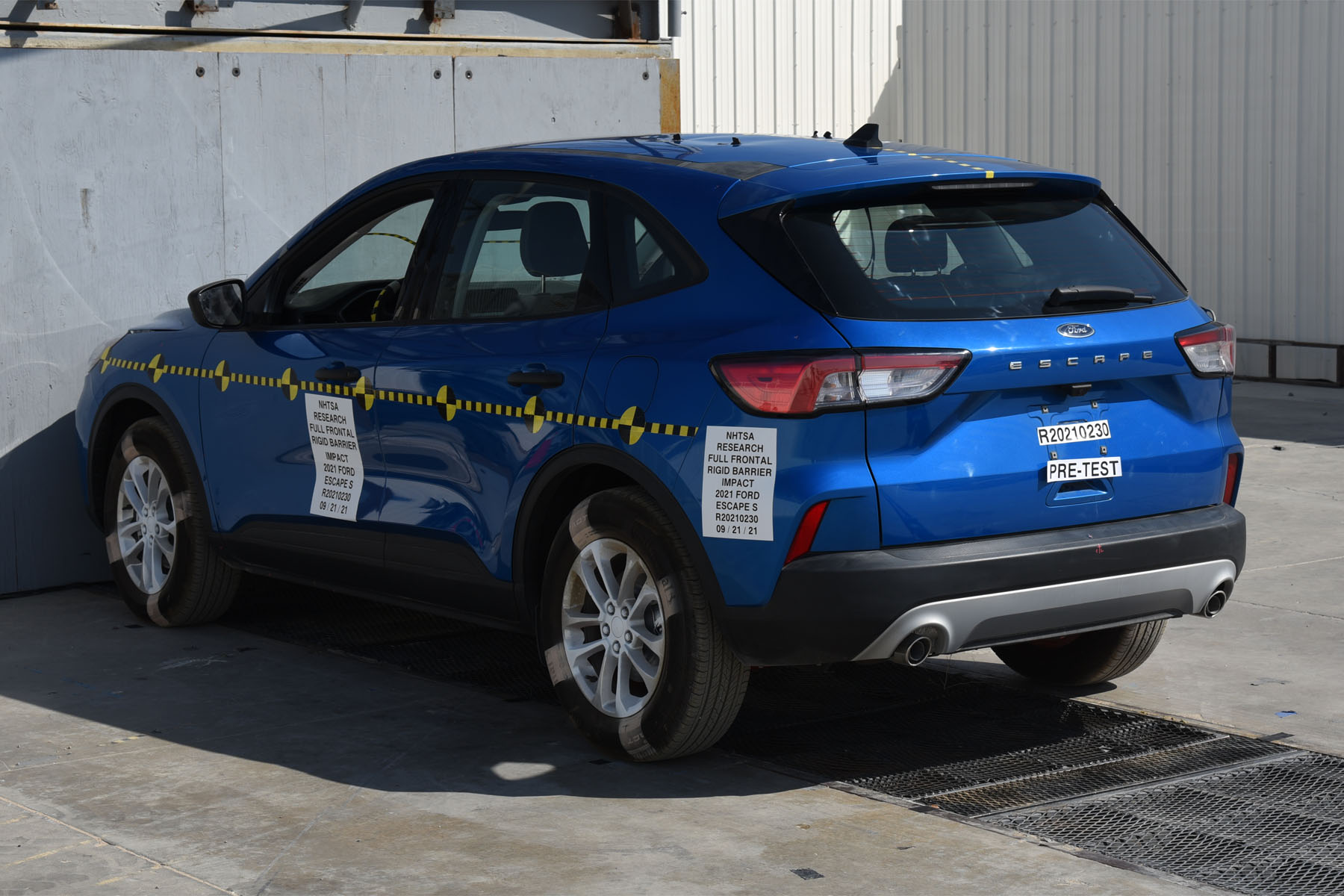 2021 FORD ESCAPE crash image 19