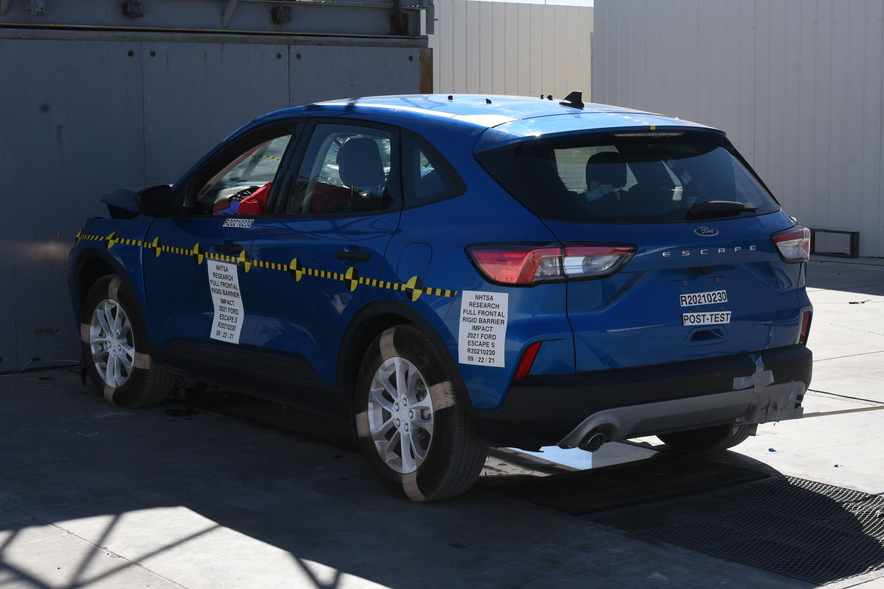 2021 FORD ESCAPE crash image 20