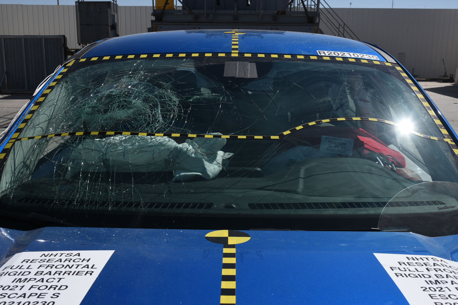 2021 FORD ESCAPE crash image 22