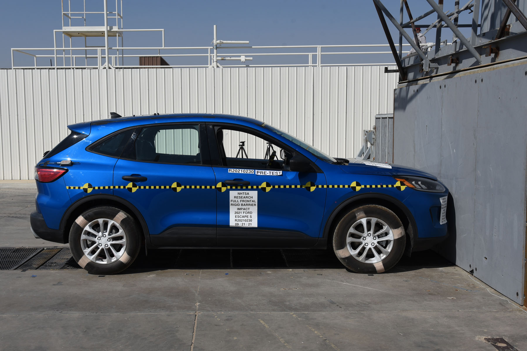2021 FORD ESCAPE crash image 9