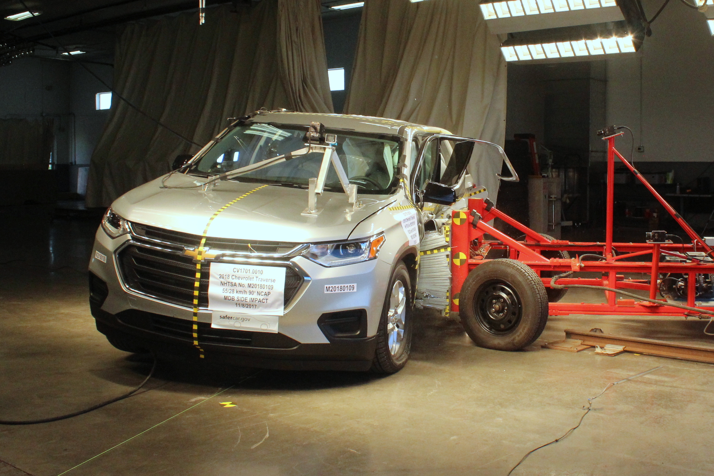 2018 CHEVROLET TRAVERSE crash image