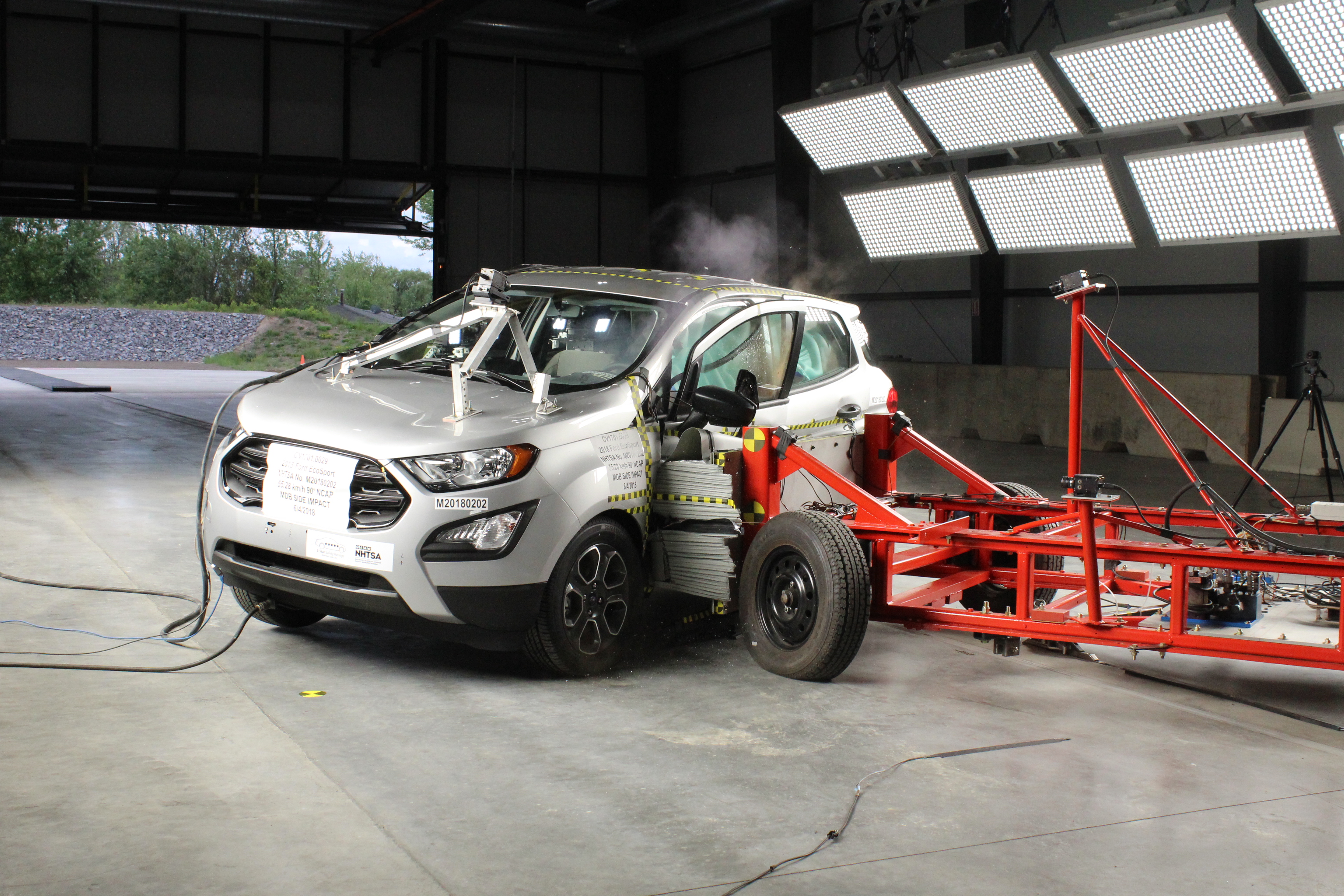 2018 FORD ESCORT crash image