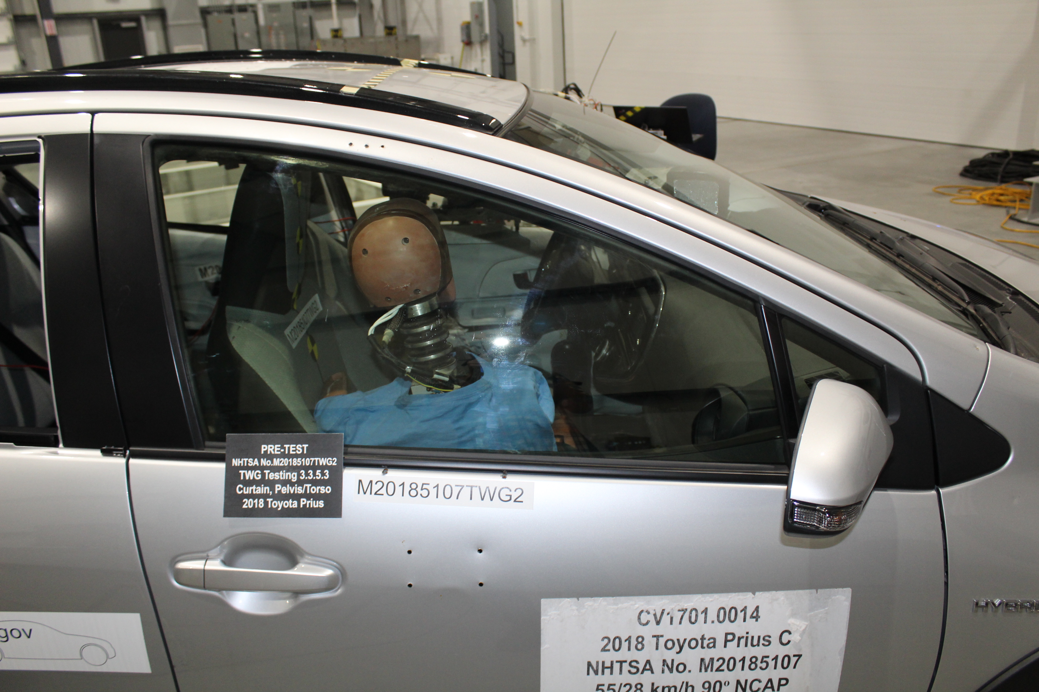 2018 TOYOTA PRIUS C crash image 13