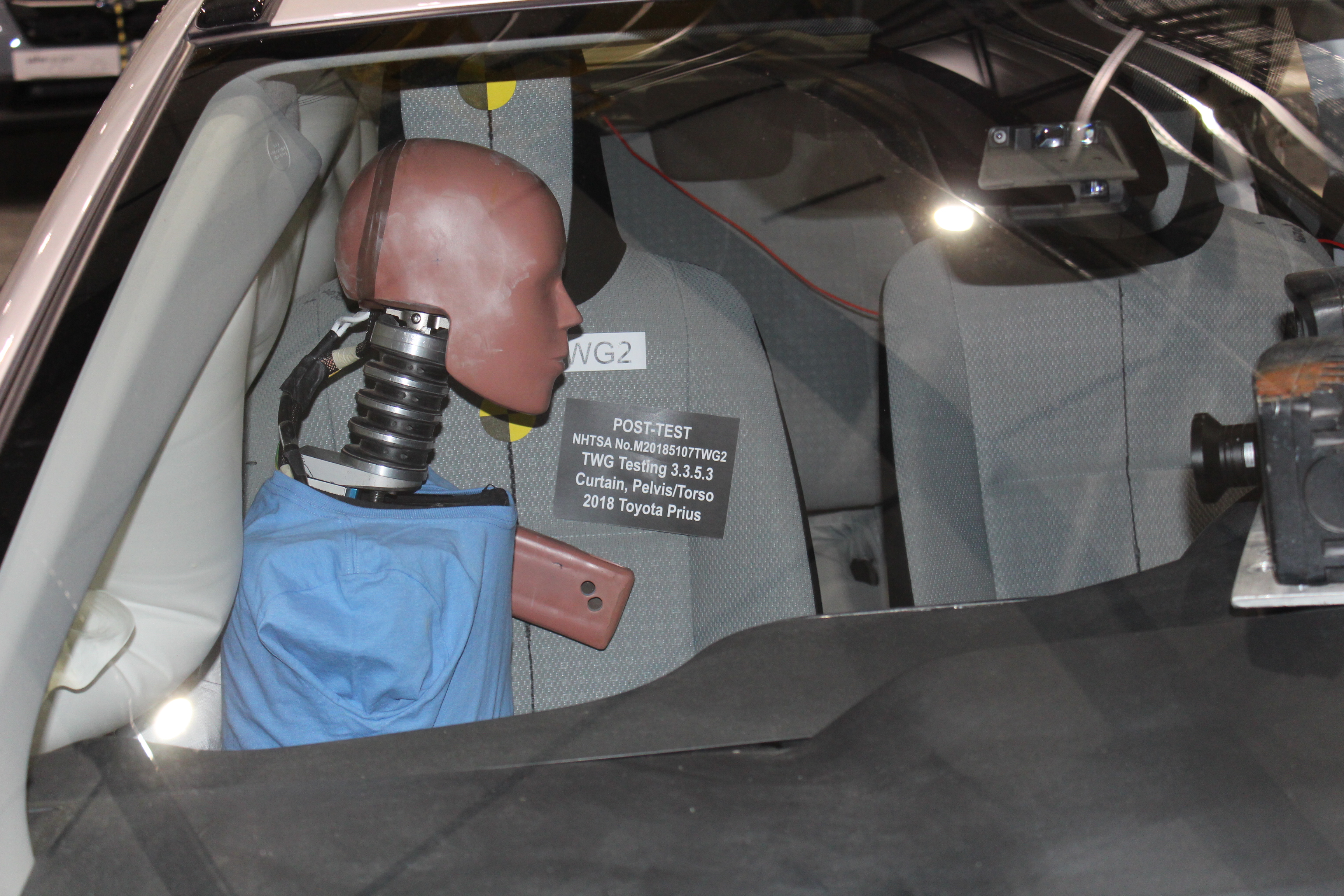 2018 TOYOTA PRIUS C crash image 3