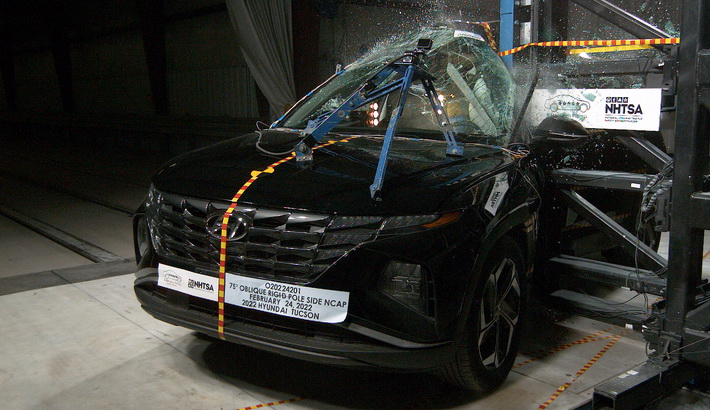 2022 HYUNDAI TUCSON crash image