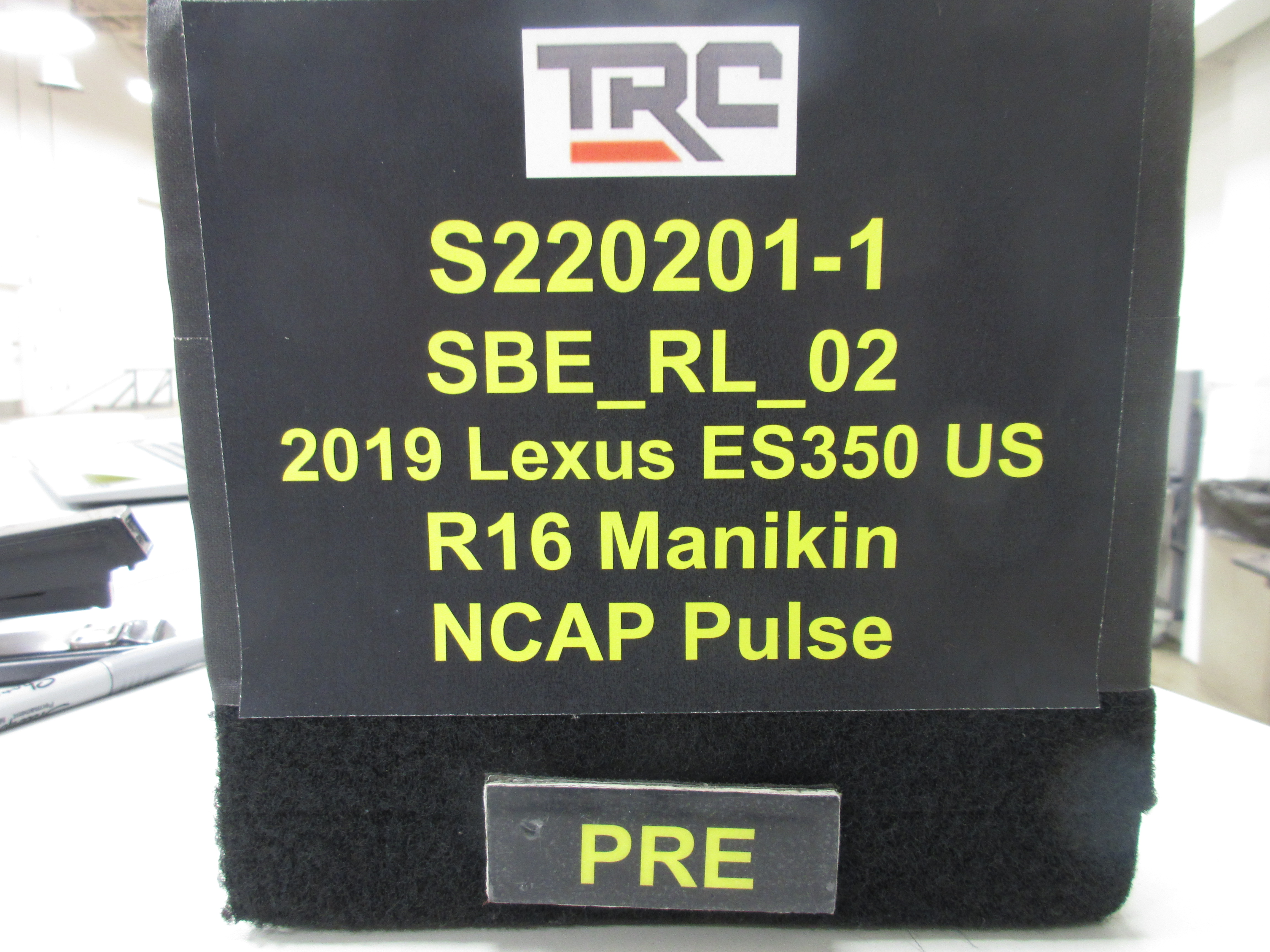 2019 LEXUS ES 350 crash image