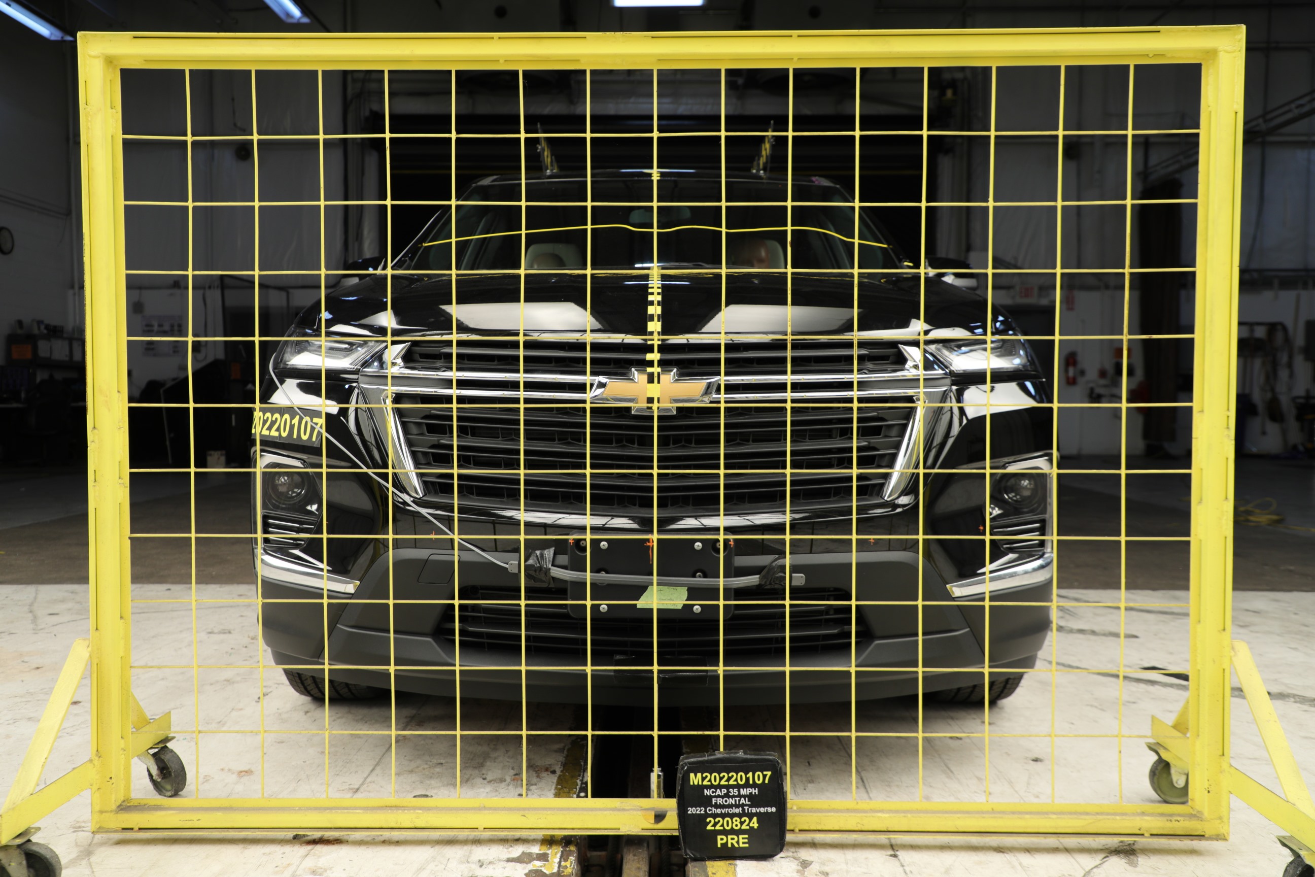 2022 CHEVROLET TRAVERSE crash image