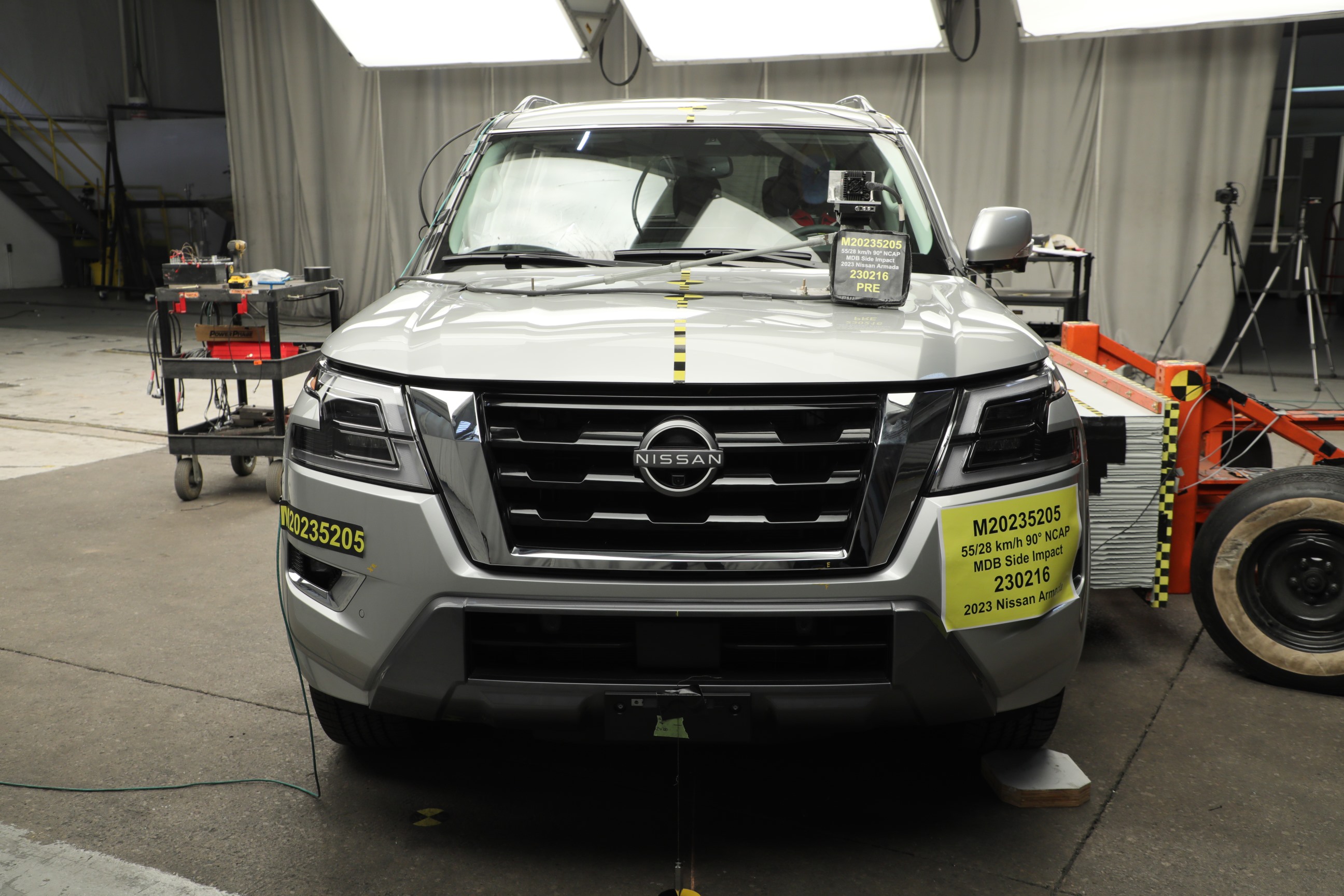 2023 NISSAN ARMADA crash-test photo