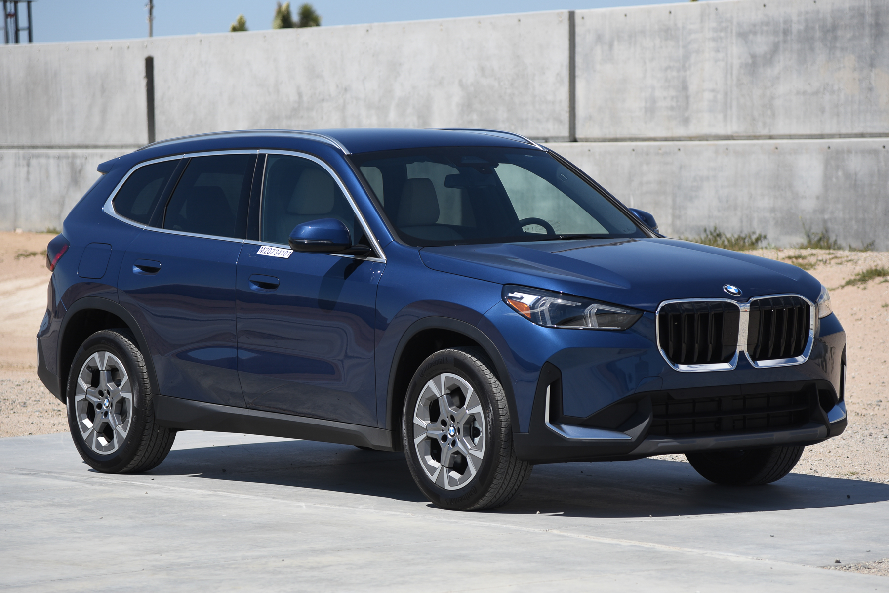 2023 BMW X1 crash image