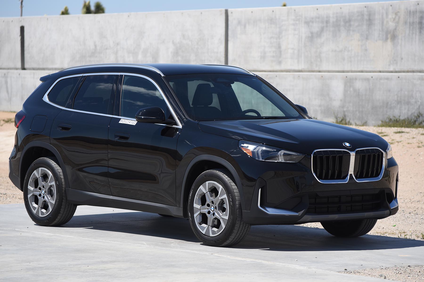 2023 BMW X1 crash image