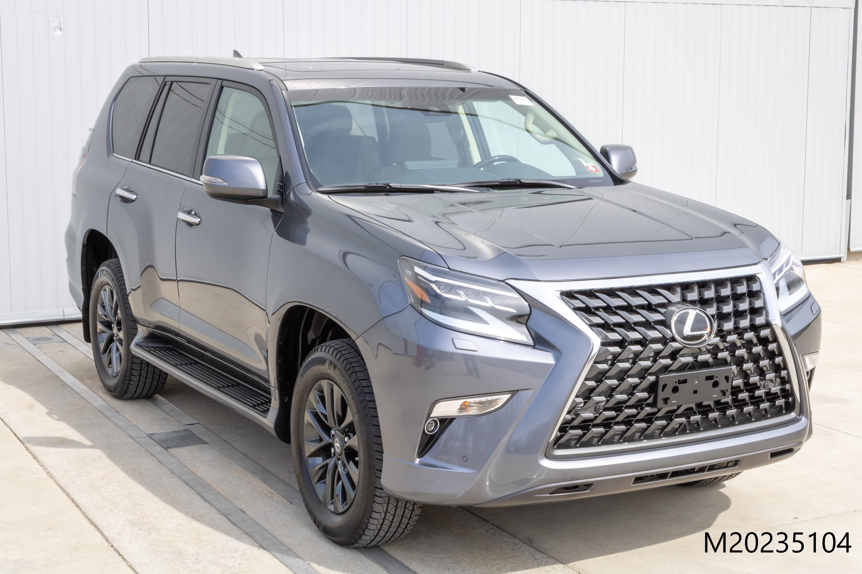 2023 LEXUS GX 460 crash image