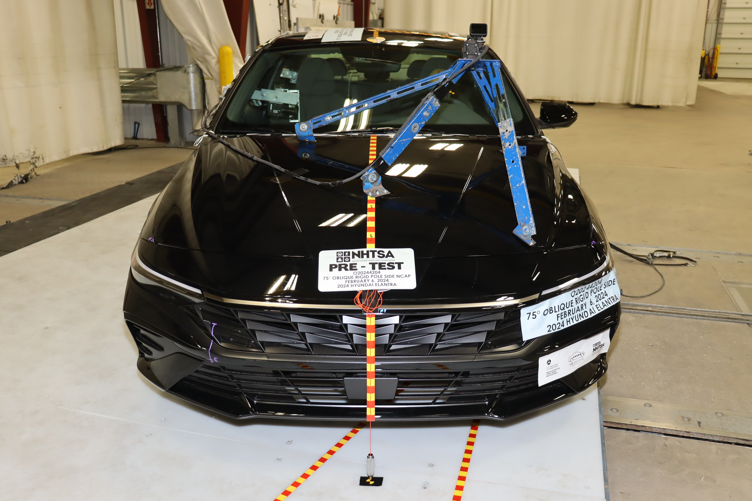 2024 HYUNDAI ELANTRA crash image