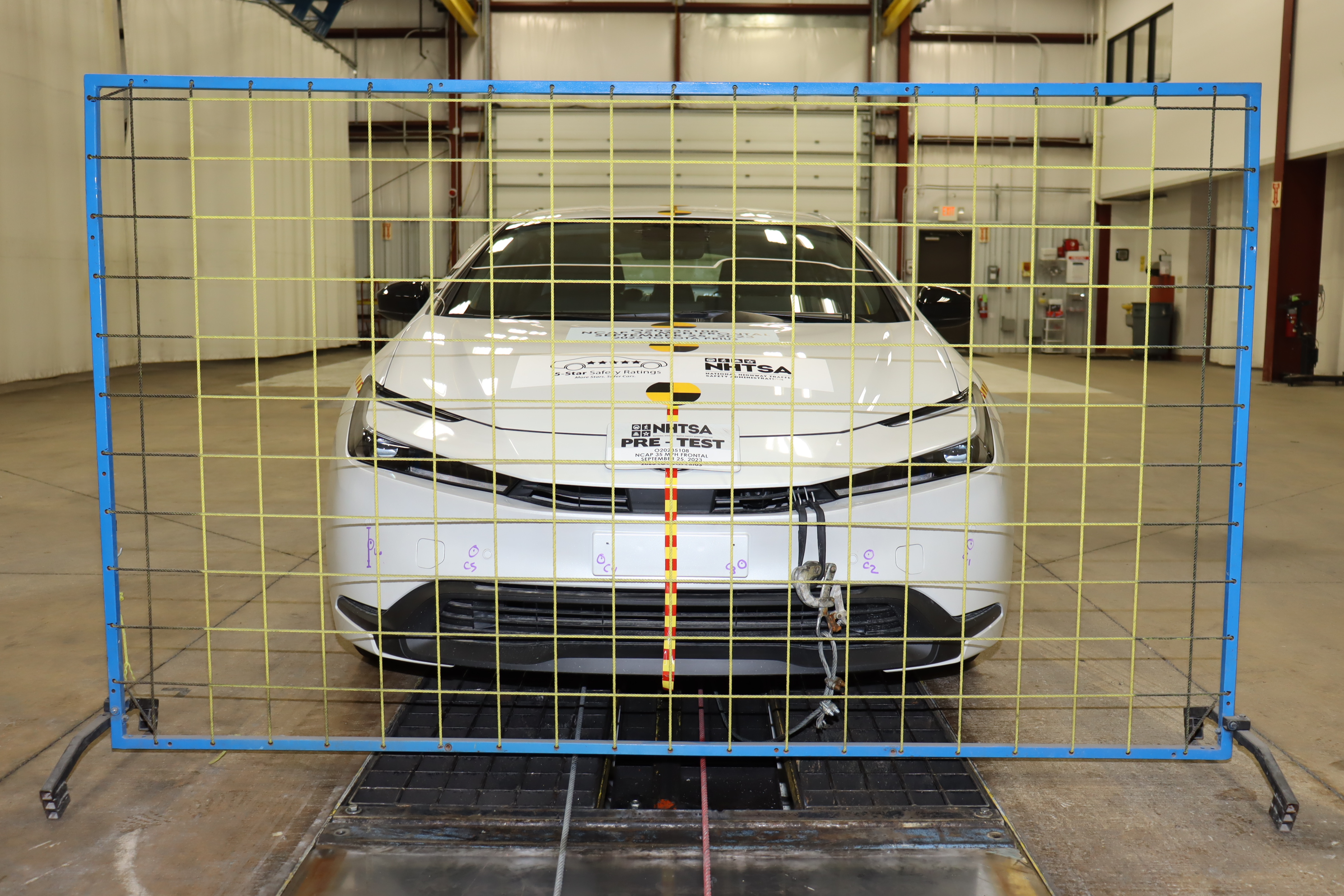 2023 TOYOTA PRIUS crash image