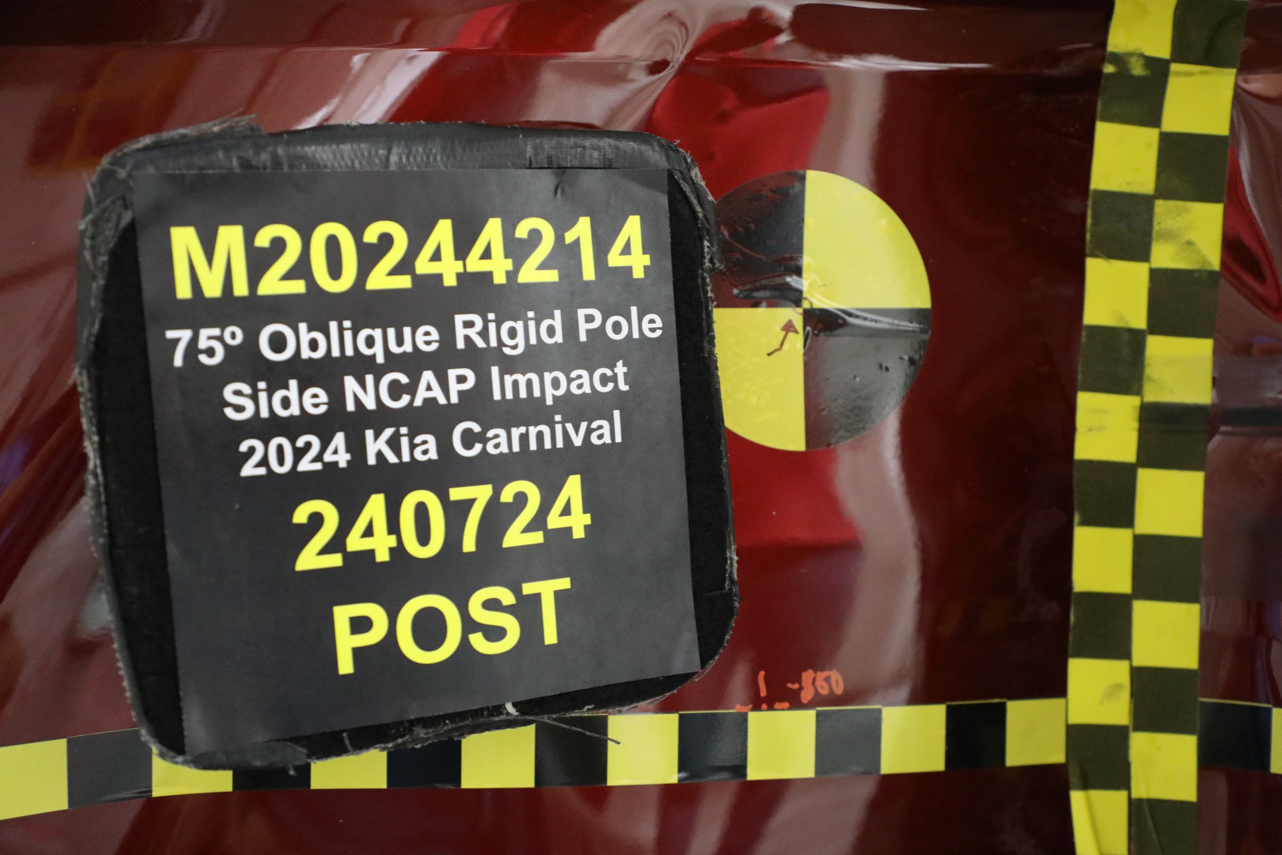 2024 KIA CARNIVAL crash image 20