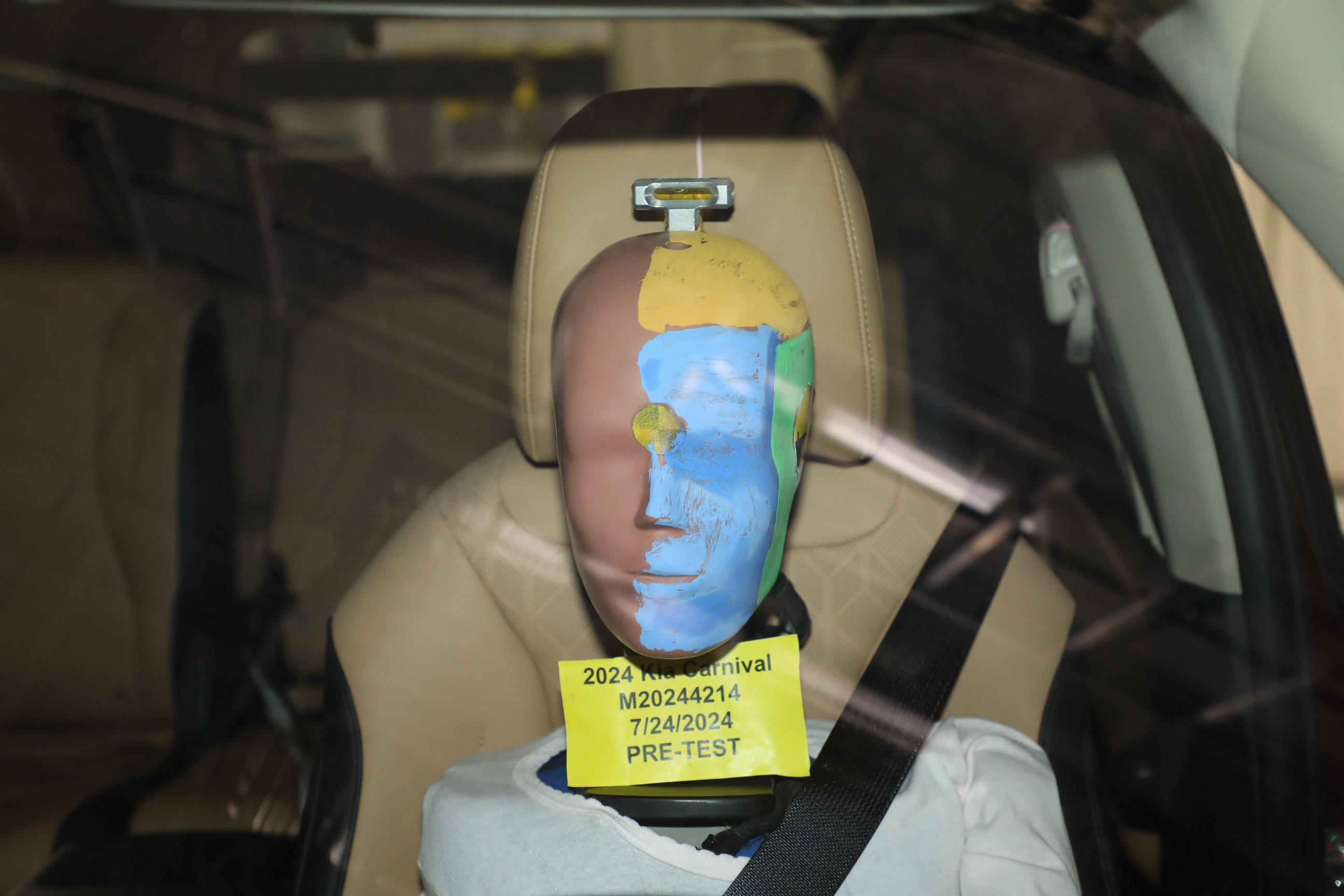 2024 KIA CARNIVAL crash image 21