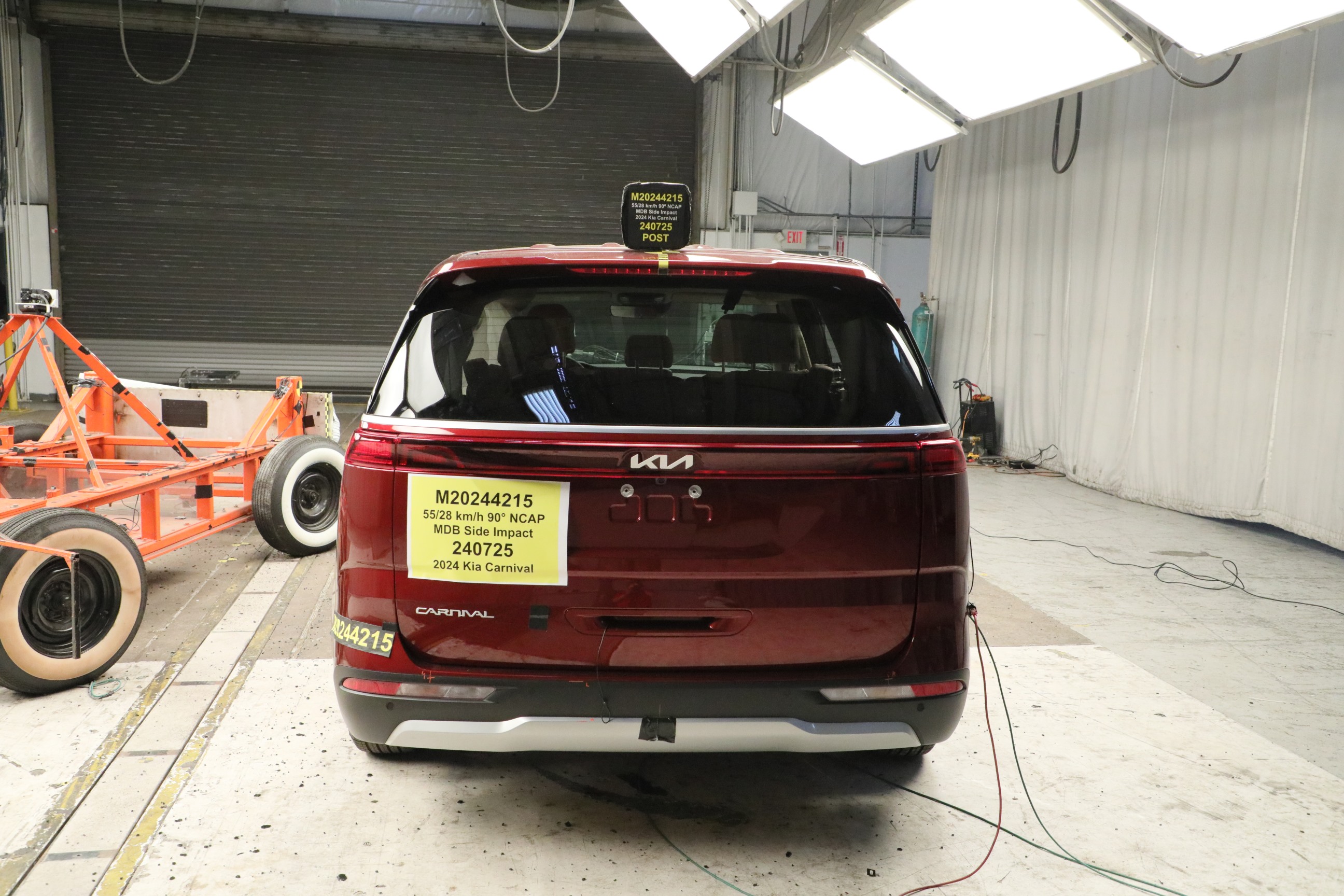 2024 KIA CARNIVAL crash image 12