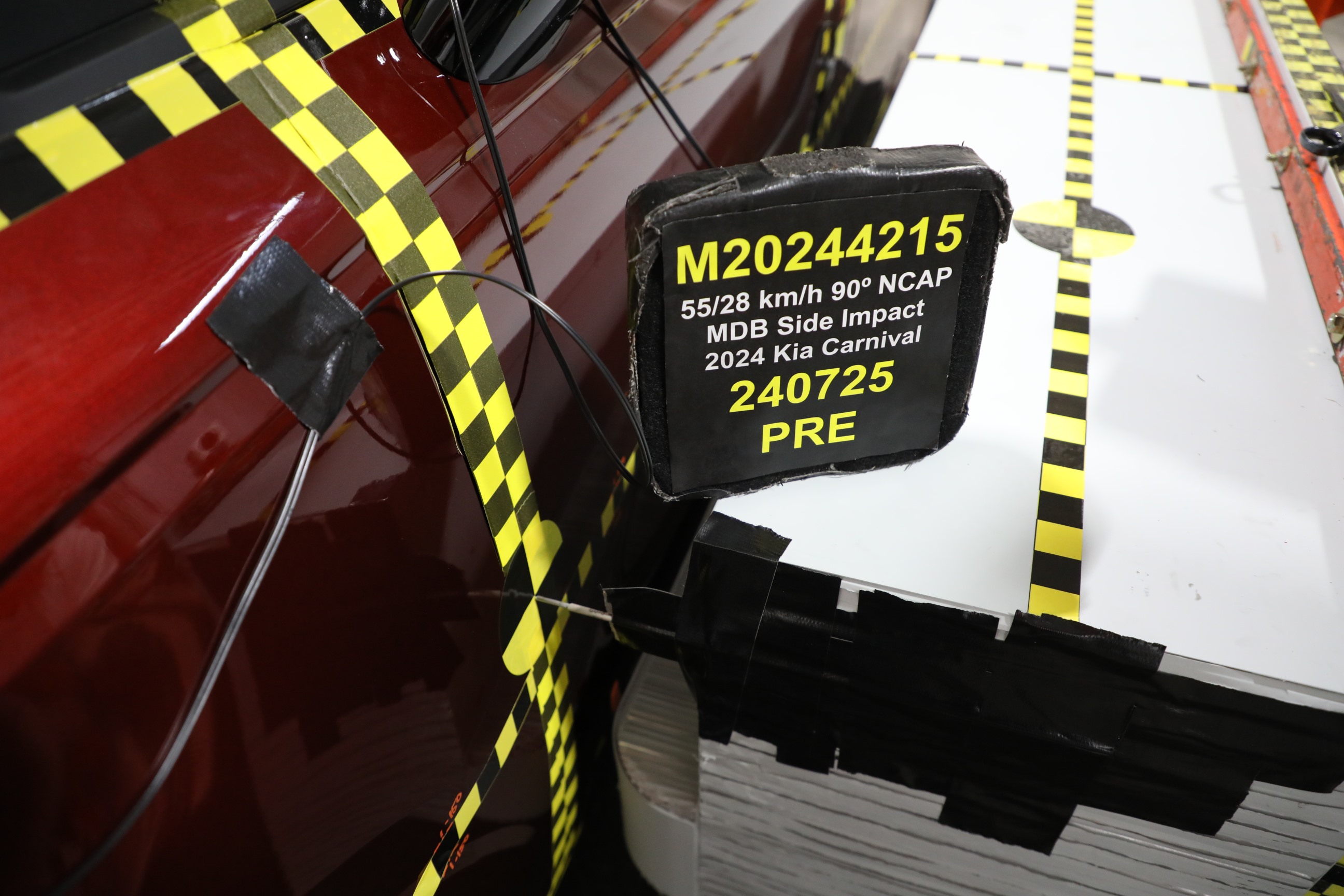 2024 KIA CARNIVAL crash image 19