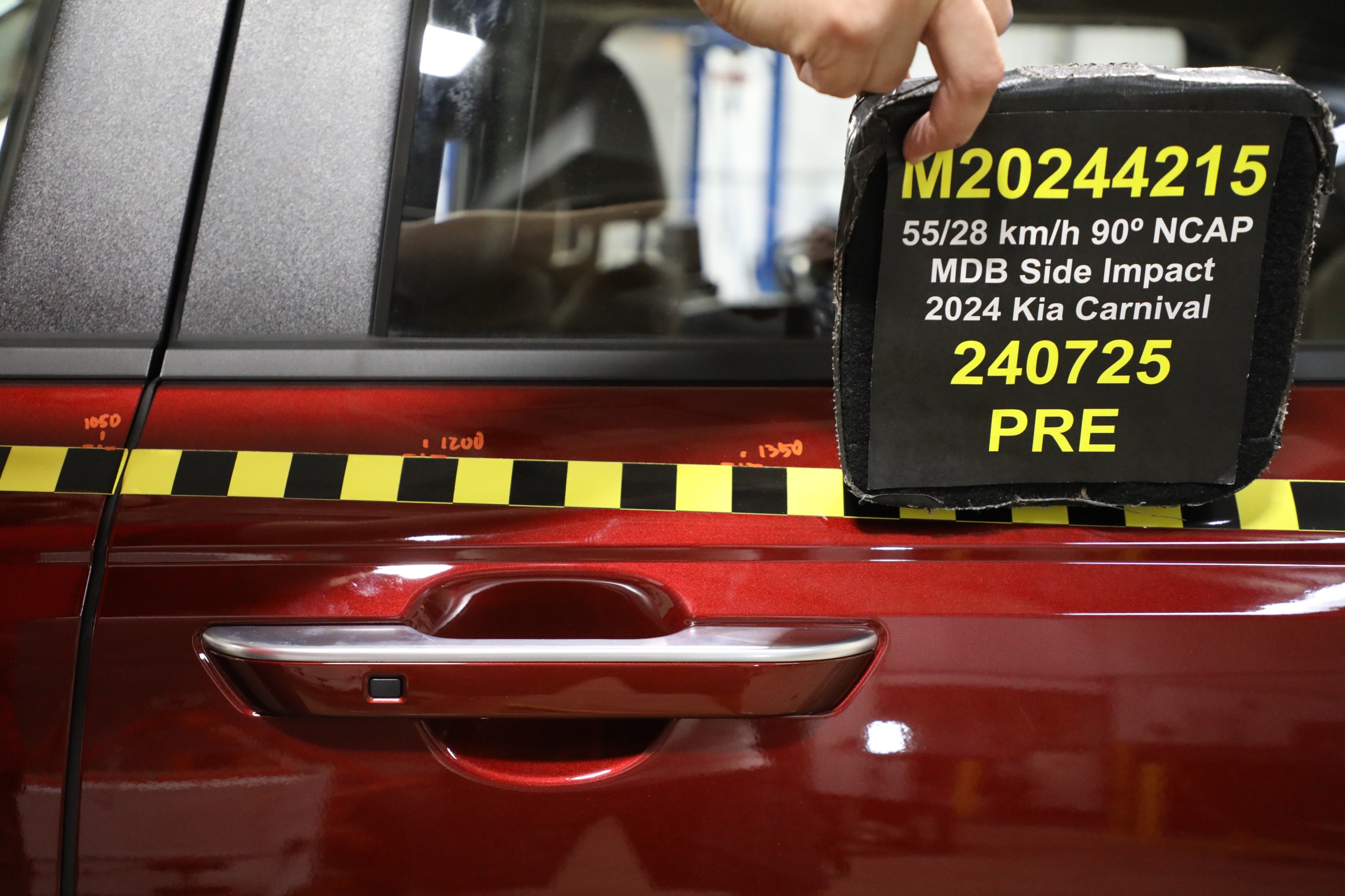 2024 KIA CARNIVAL crash image 23